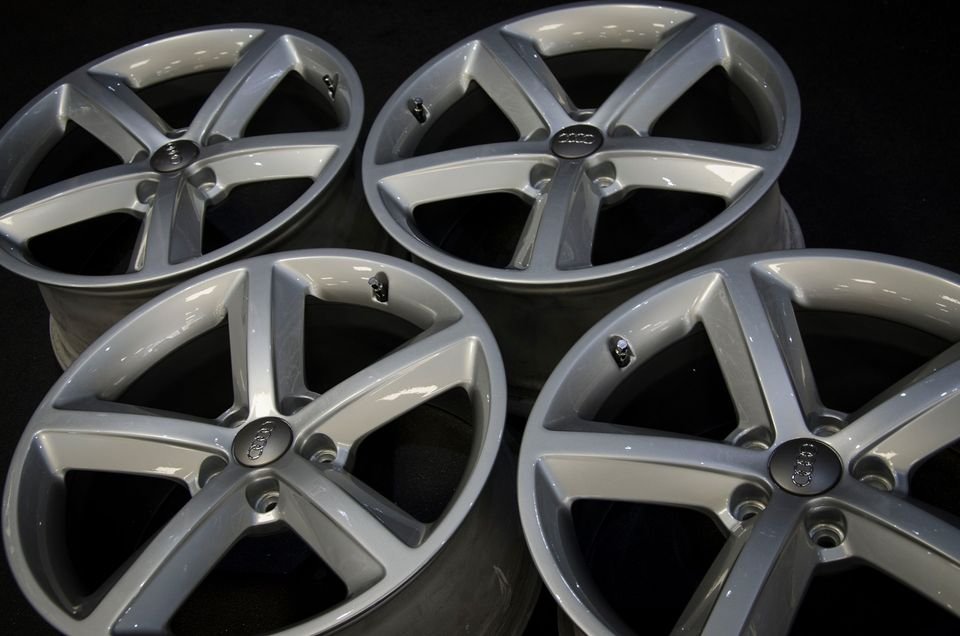 *Refurbished* Genuine 18" Audi A4 B8 S-Line Alloy Wheels 5x112 - Autosthetic