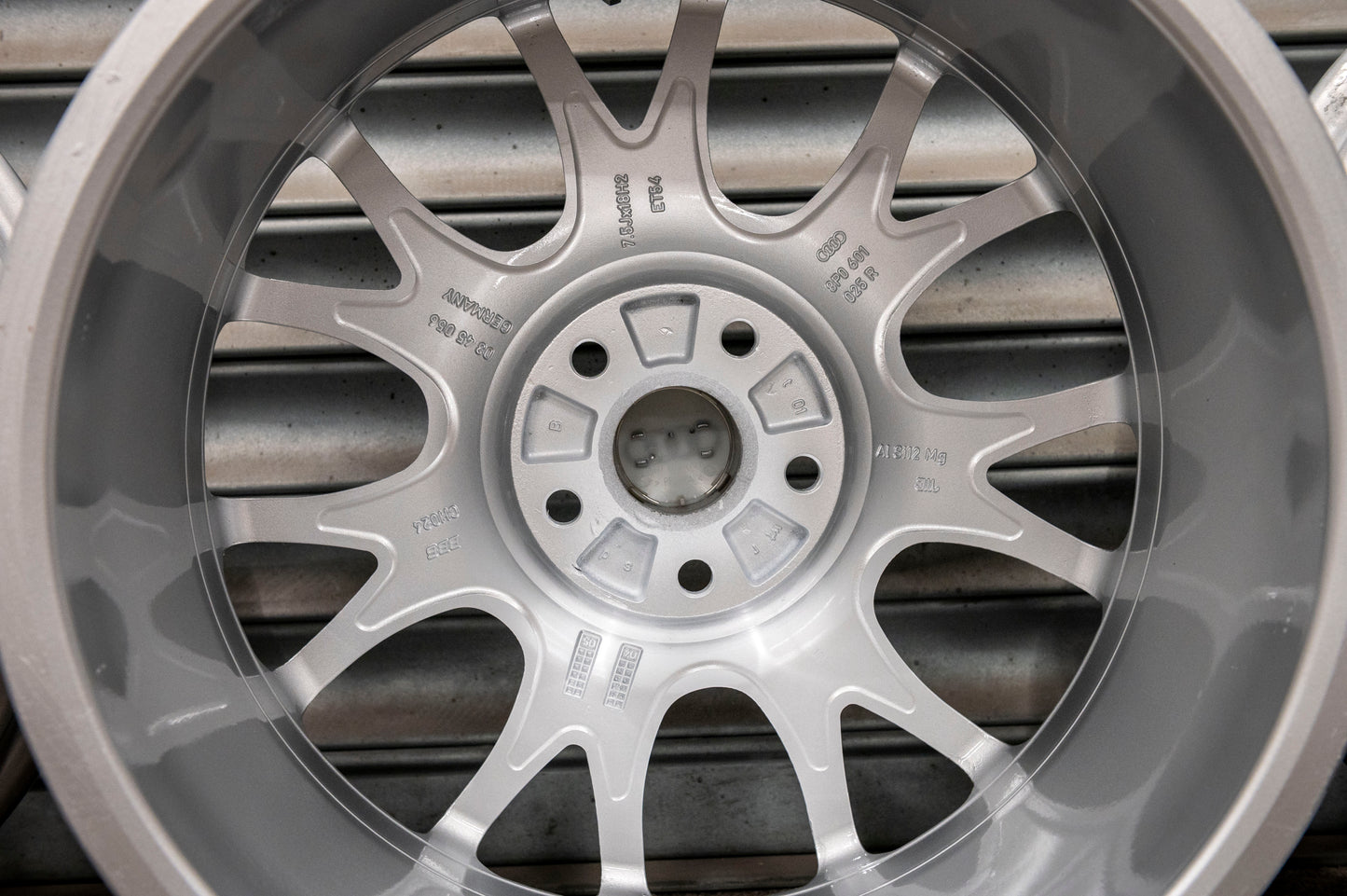*Refurbished* Genuine 18" Audi A3 BBS CH Alloy Wheels 5x112 8P0601025R - Autosthetic