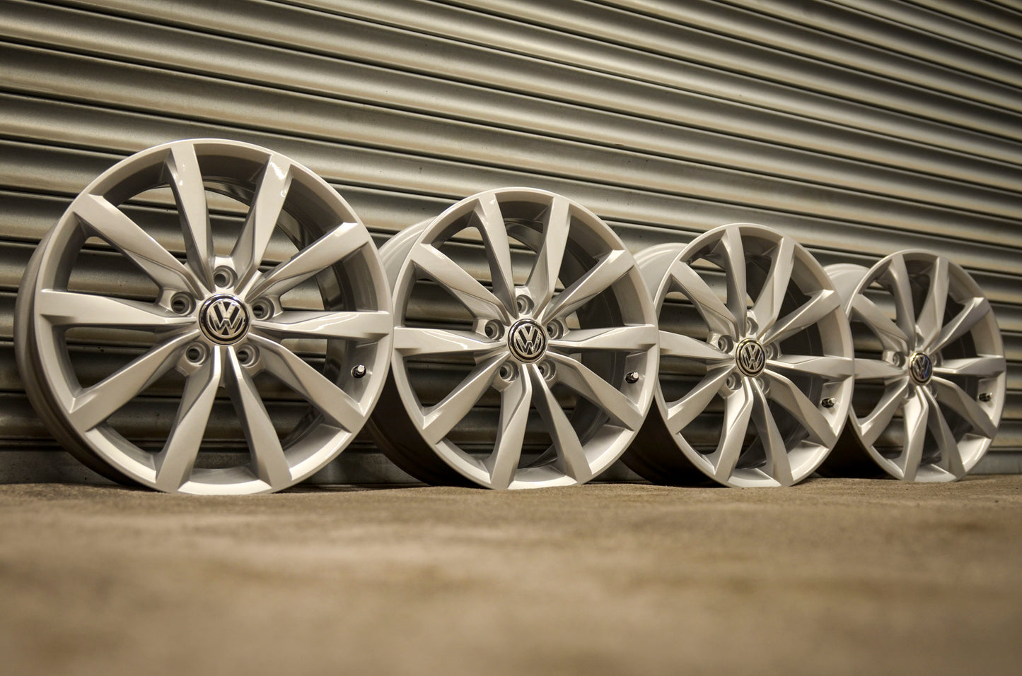 *Refurbished* Genuine 17" VW Golf Mk7 Alloy Wheels 5x112 5G0601 - Autosthetic
