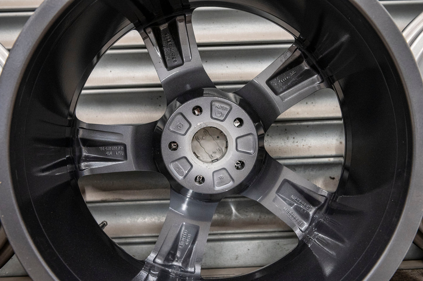 *Refurbished* Genuine 19" Audi A8 Quattro Alloy Wheels 5x112 4E0601025BA