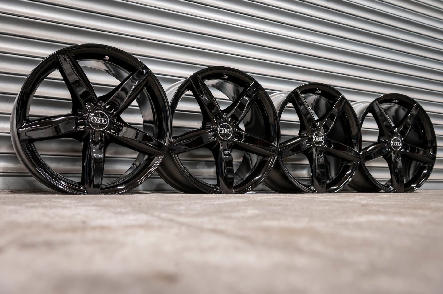 *Refurbished* Genuine 18" Audi A4 B8 S-Line Alloy Wheels 5x112 8K0601025CD - Autosthetic