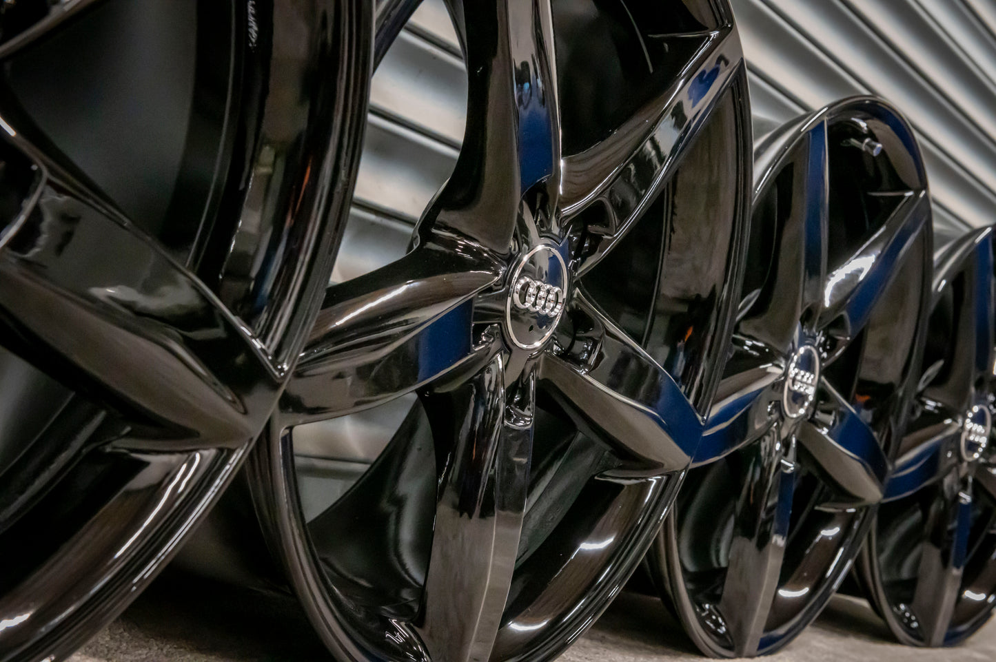 *Refurbished* Genuine 18" Audi A4 B8 S-Line Alloy Wheels 5x112 8K0601025CD - Autosthetic