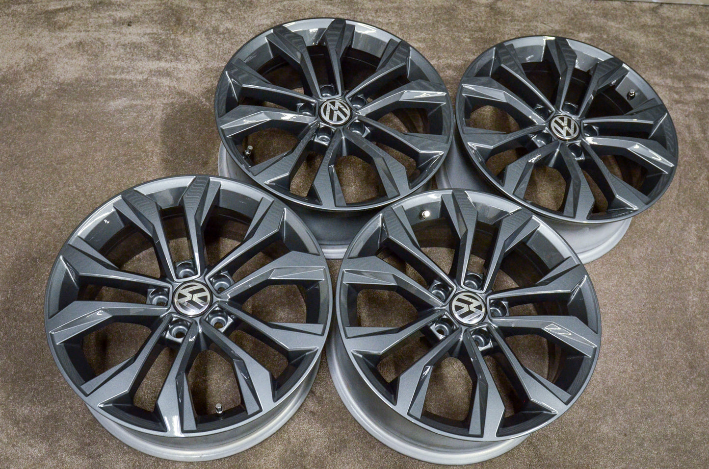 *Refurbished* Genuine 17" VW Passat B8 'Soho' Alloy Wheels 5x112 3G0601025G