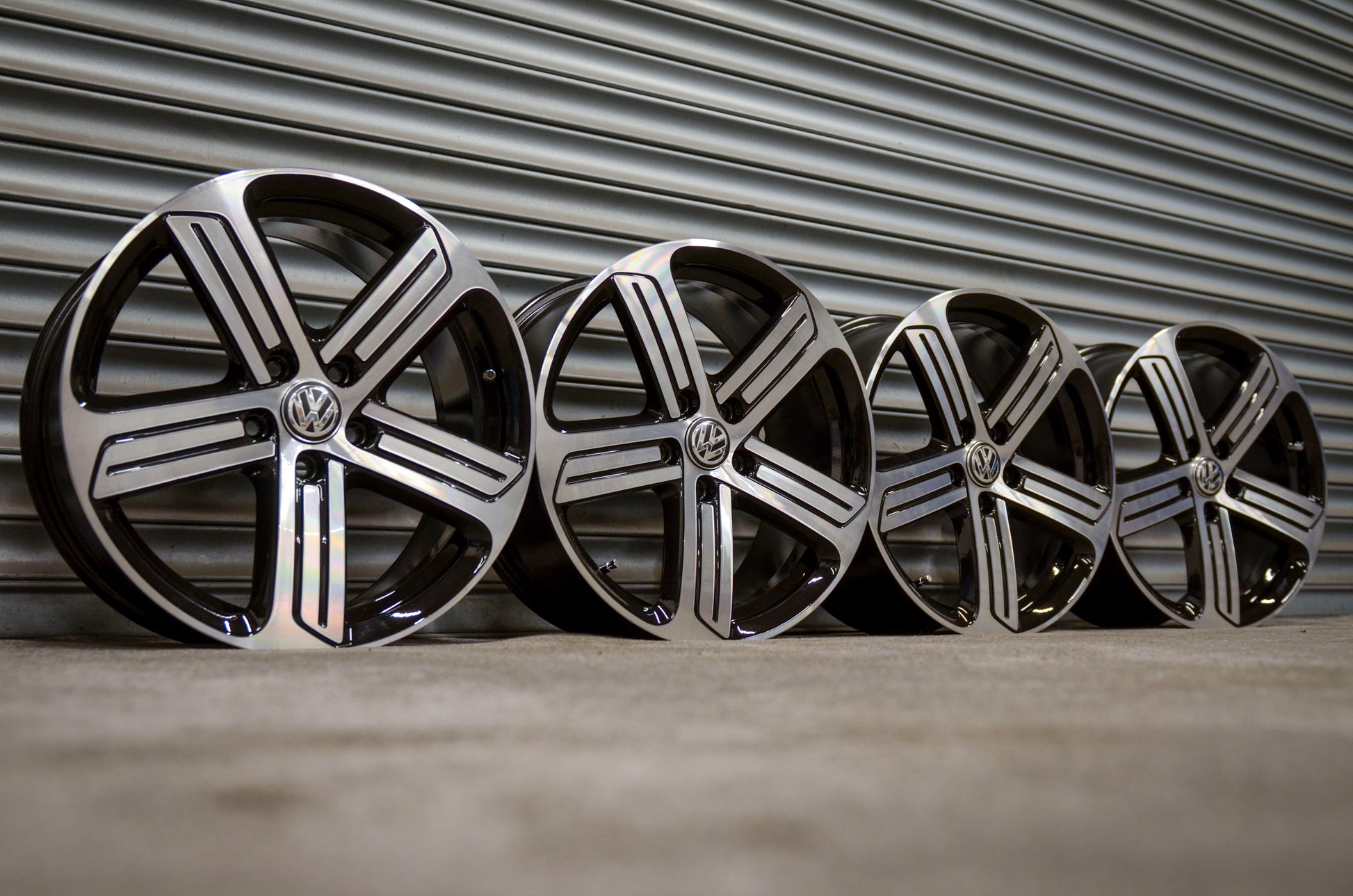 *Refurbished* Genuine 18" VW Golf R Mk7/7.5 Cadiz Alloy Wheels 5x112 5G0601025DQ - Autosthetic