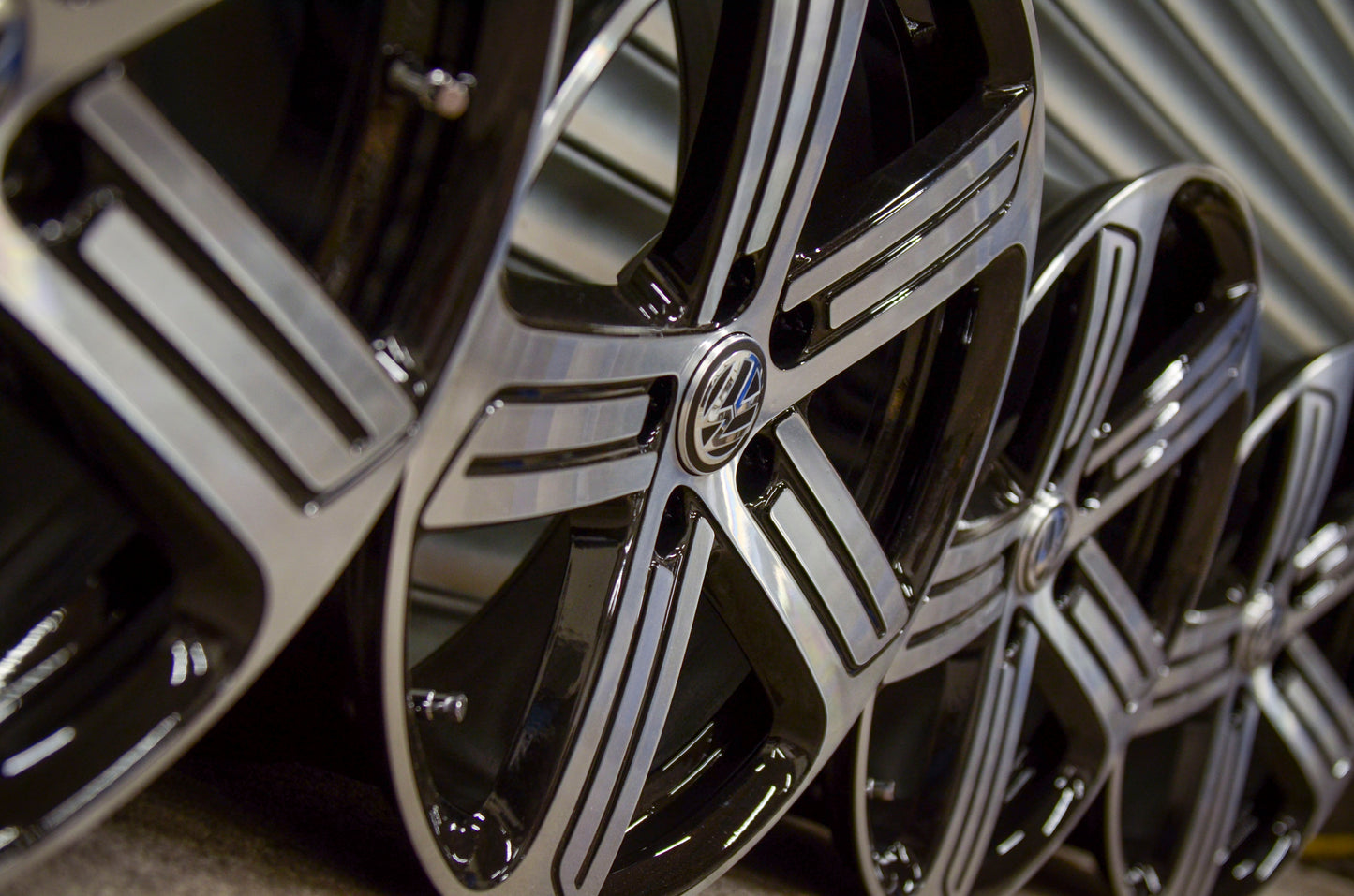 *Refurbished* Genuine 18" VW Golf R Mk7/7.5 Cadiz Alloy Wheels 5x112 5G0601025DQ