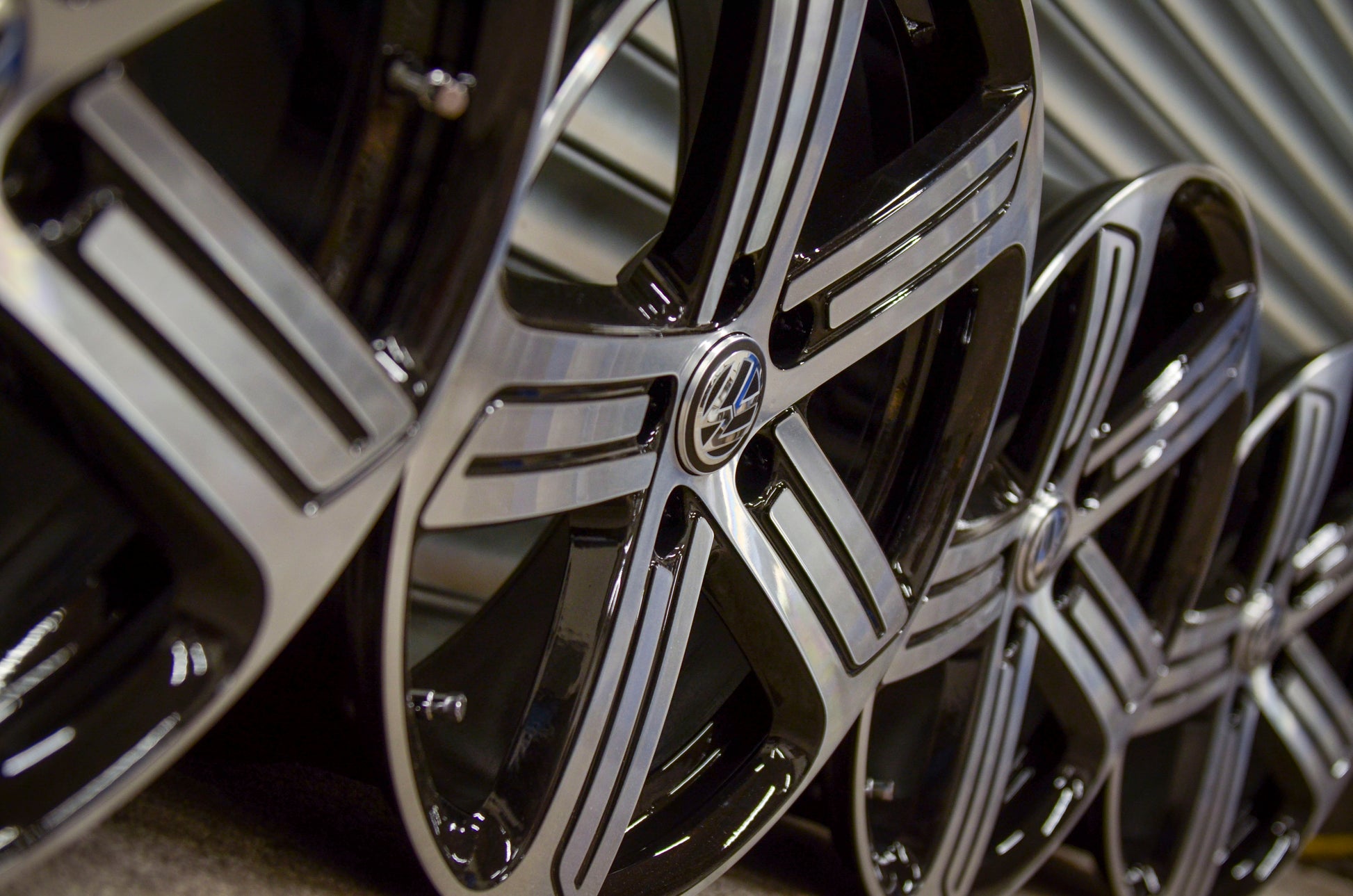 *Refurbished* Genuine 18" VW Golf R Mk7/7.5 Cadiz Alloy Wheels 5x112 5G0601025DQ - Autosthetic