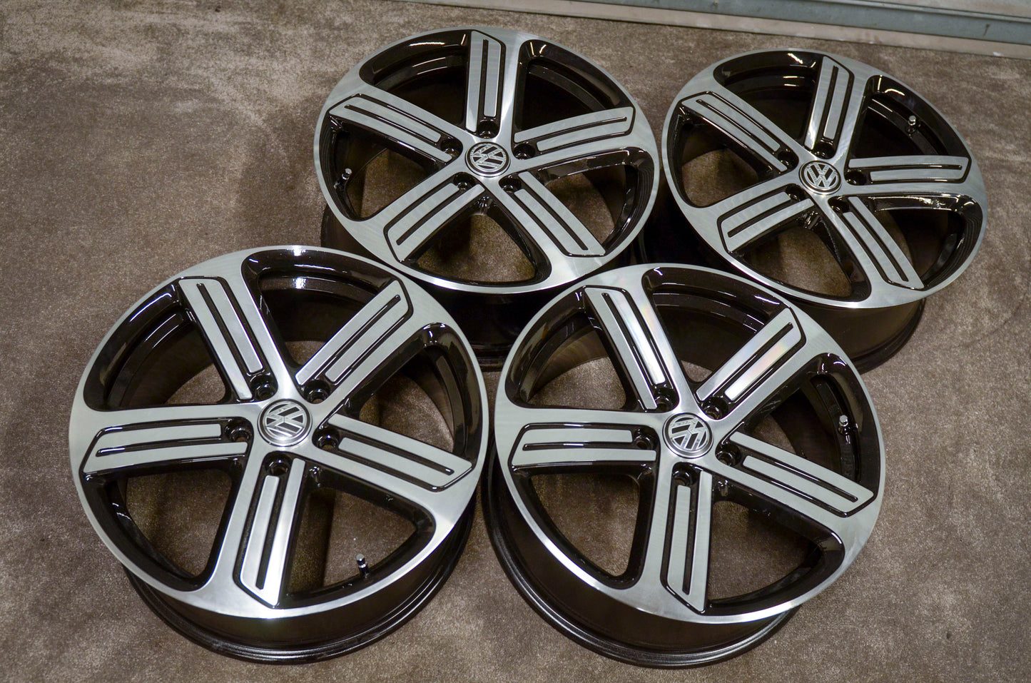 *Refurbished* Genuine 18" VW Golf R Mk7/7.5 Cadiz Alloy Wheels 5x112 5G0601025DQ
