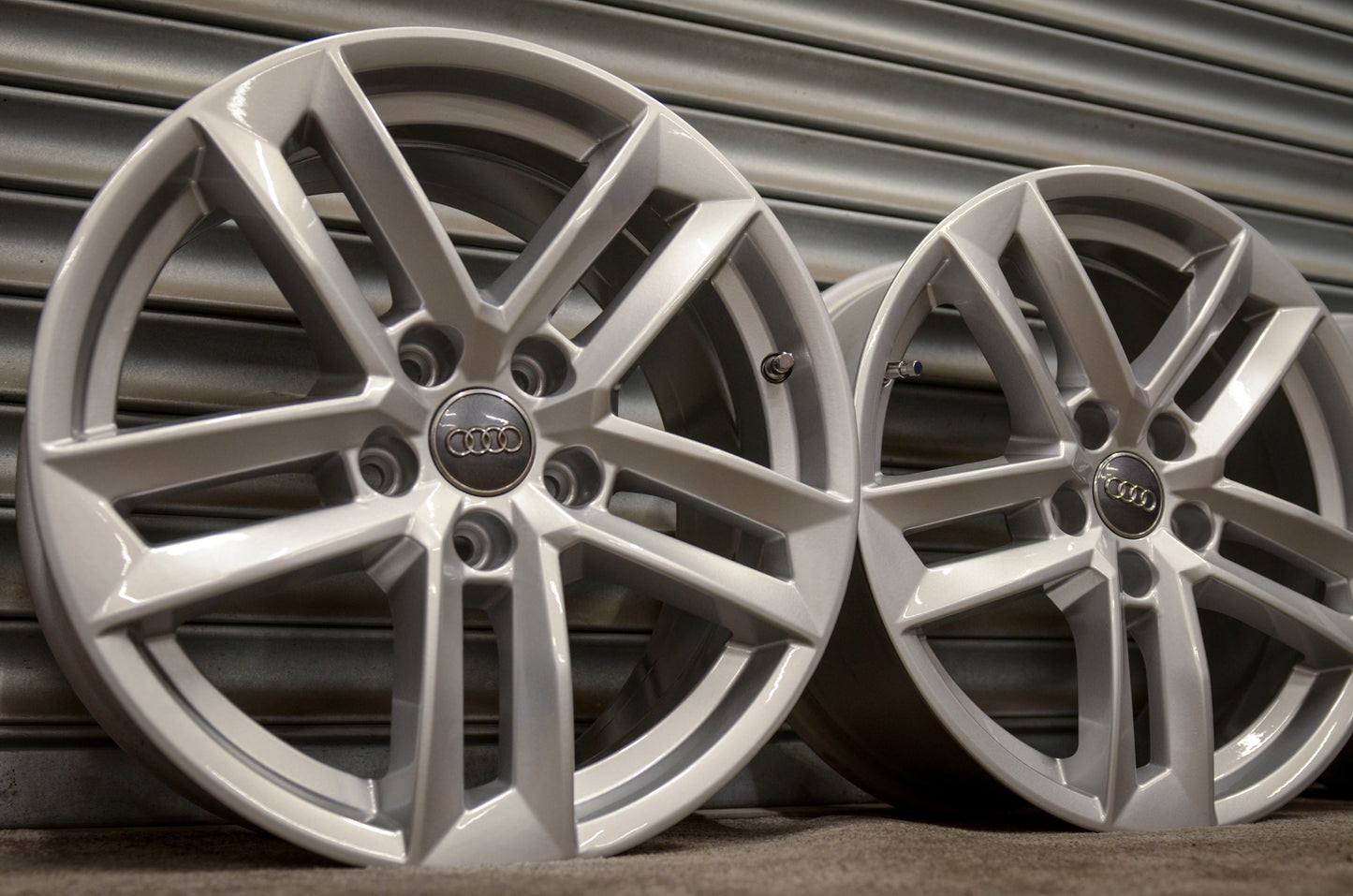 *Refurbished* Genuine 17" Audi A4 B9 Alloy Wheels 5x112 8W0601025E