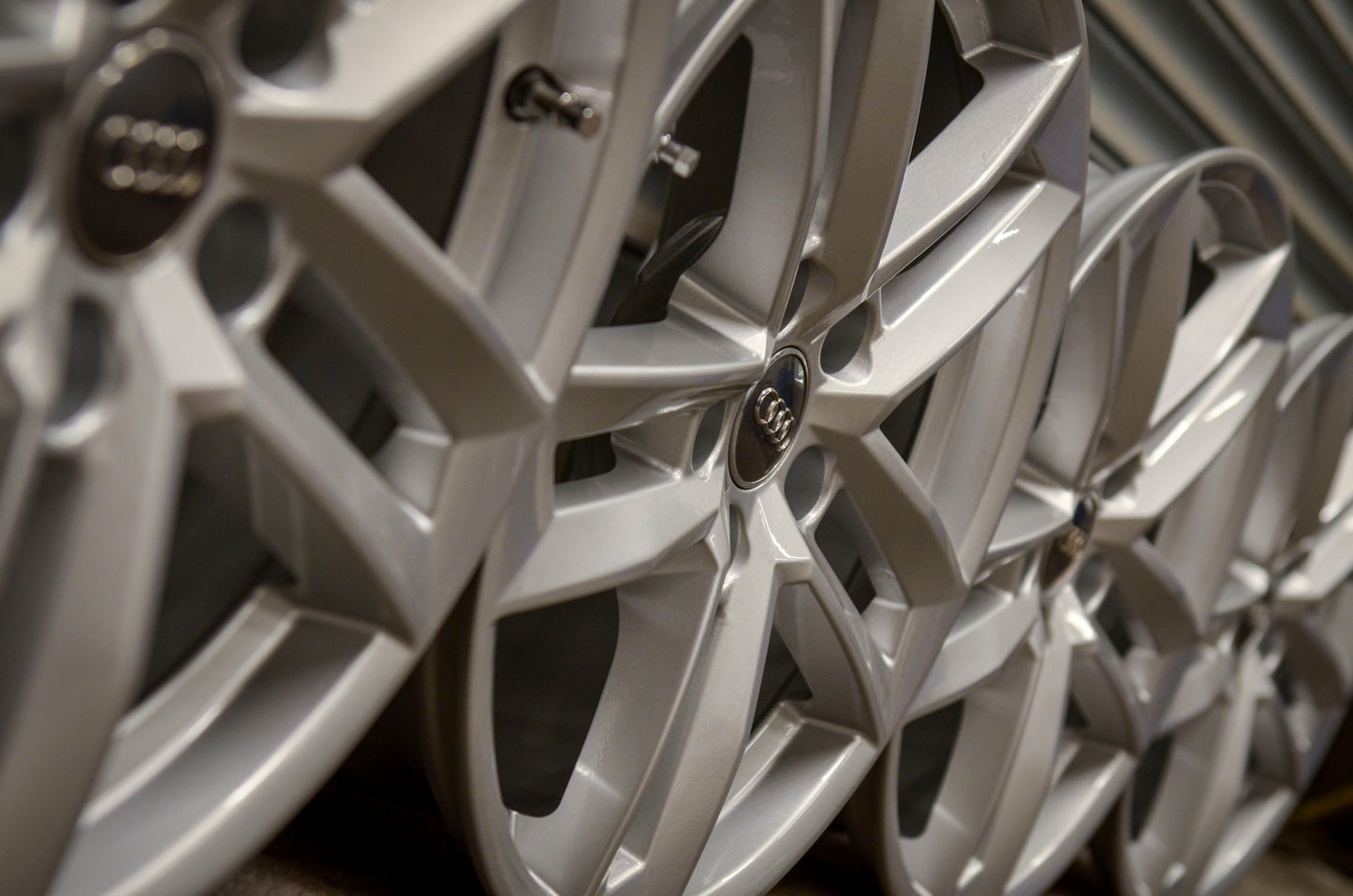 *Refurbished* Genuine 17" Audi A4 B9 Alloy Wheels 5x112 8W0601025E