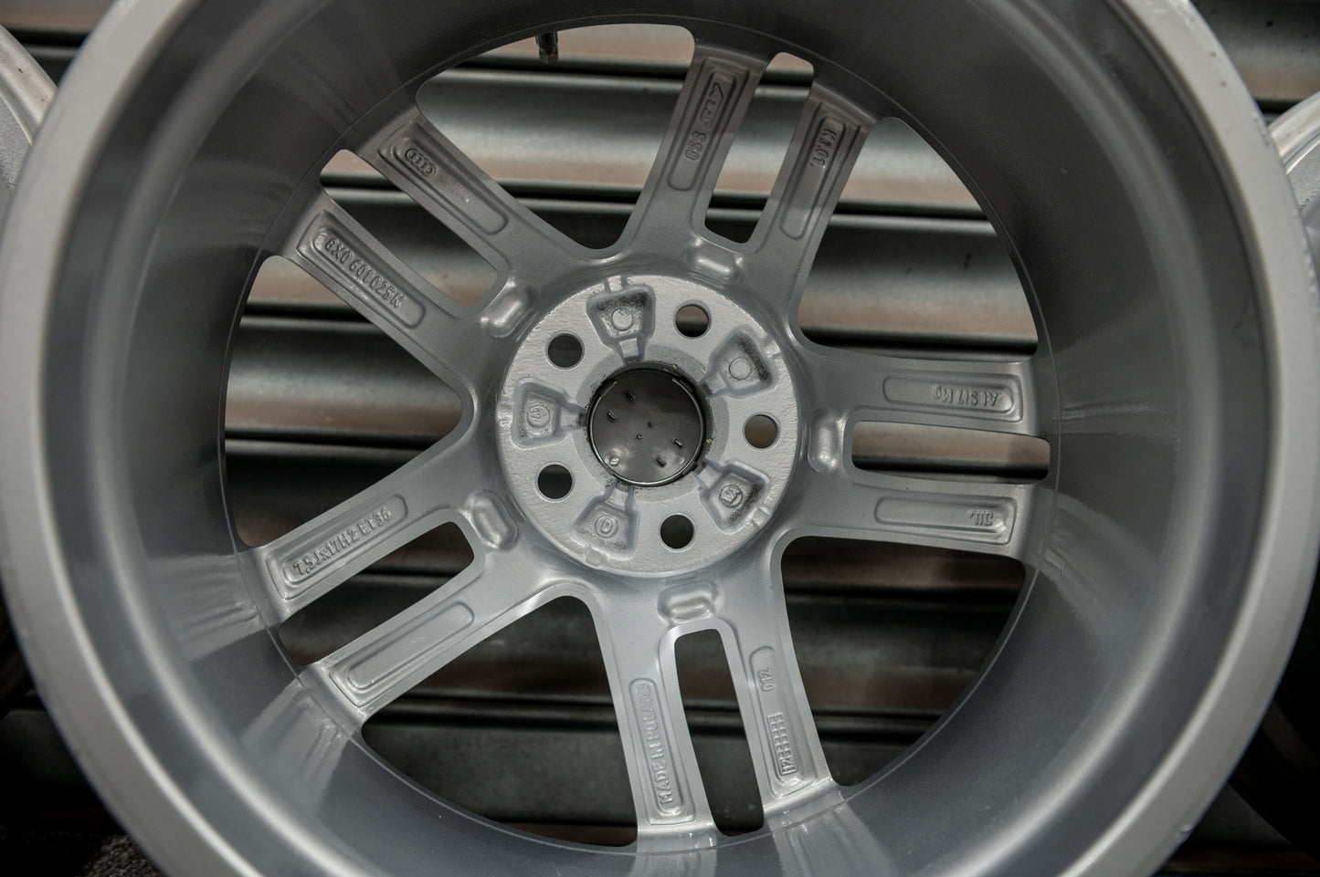 *Refurbished* Genuine 17" Audi A1 Alloy Wheels 5x100 8X0601025K - Autosthetic