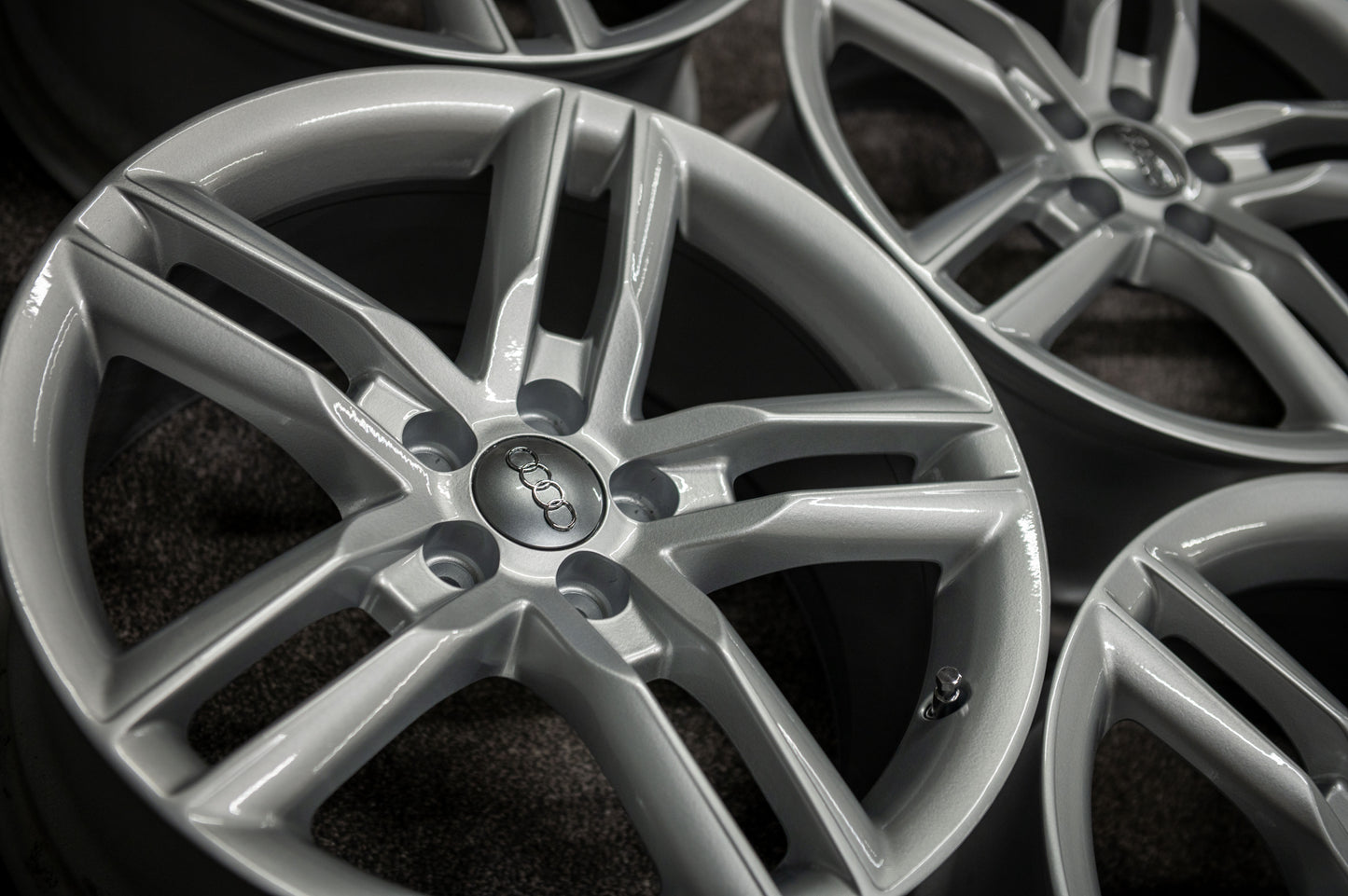 *Refurbished* Genuine 17" Audi A1 Alloy Wheels 5x100 8X0601025K - Autosthetic
