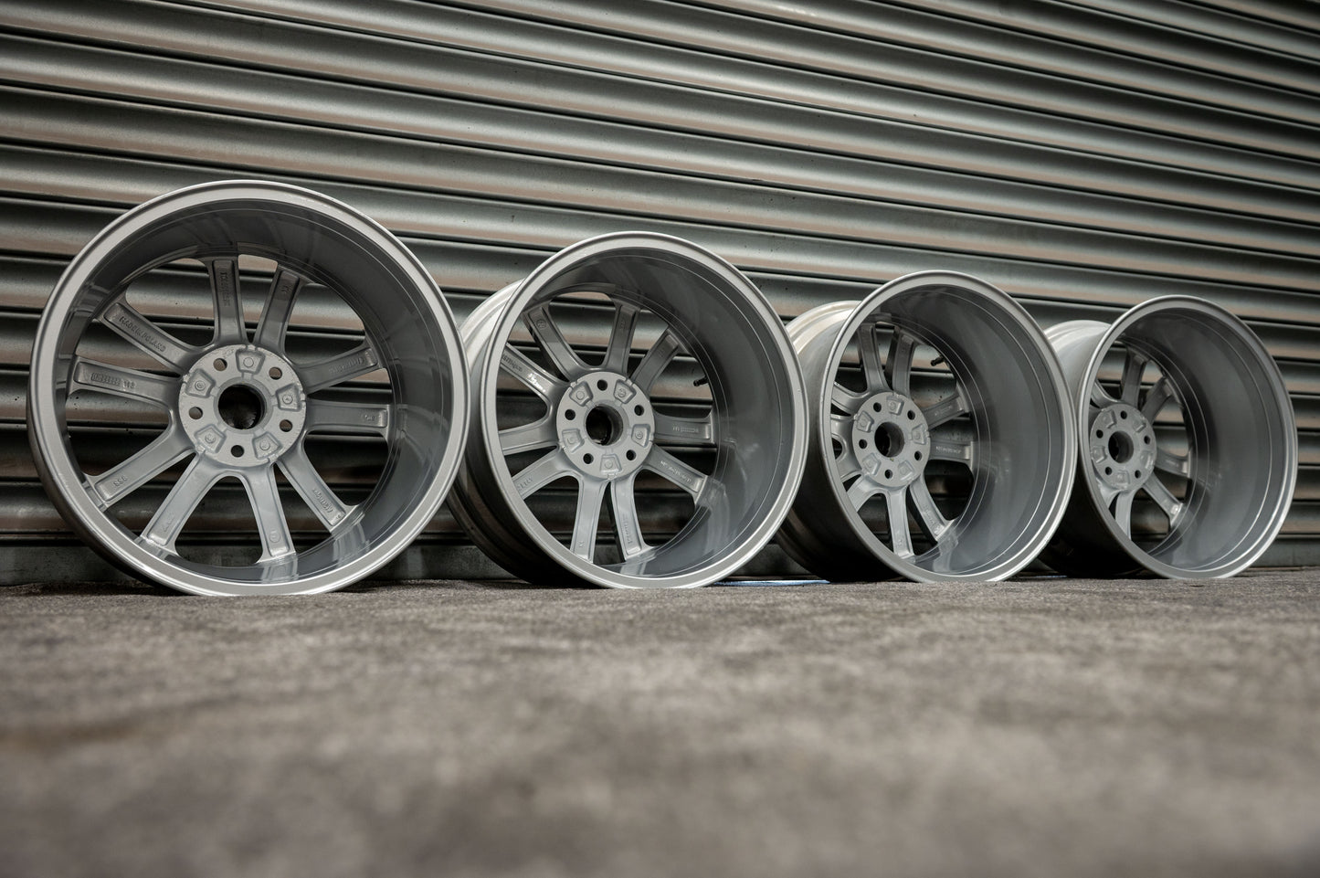 *Refurbished* Genuine 17" VW Passat CC Alloy Wheels 5x112 3C8601025K - Autosthetic