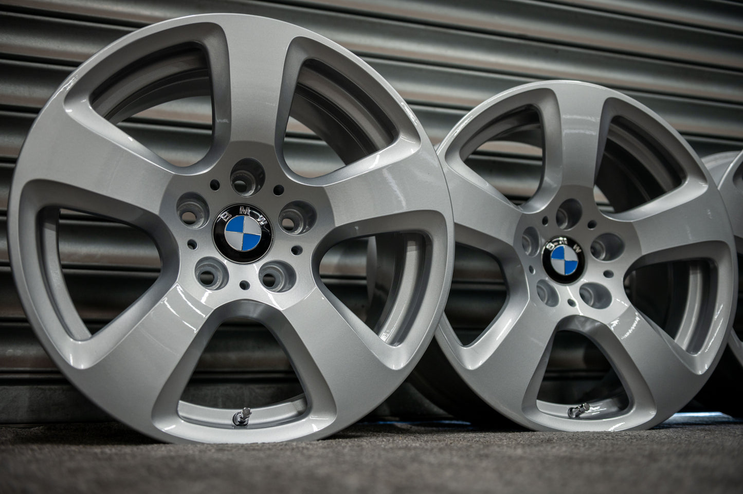 *Refurbished* Genuine 17" BMW 5 Series 243M Alloy Wheels 5x120 6777346 - Autosthetic