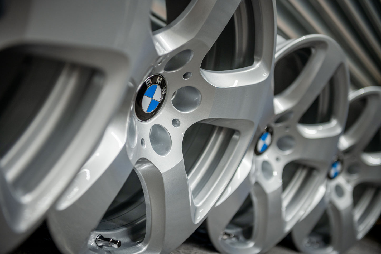 *Refurbished* Genuine 17" BMW 5 Series 243M Alloy Wheels 5x120 6777346 - Autosthetic