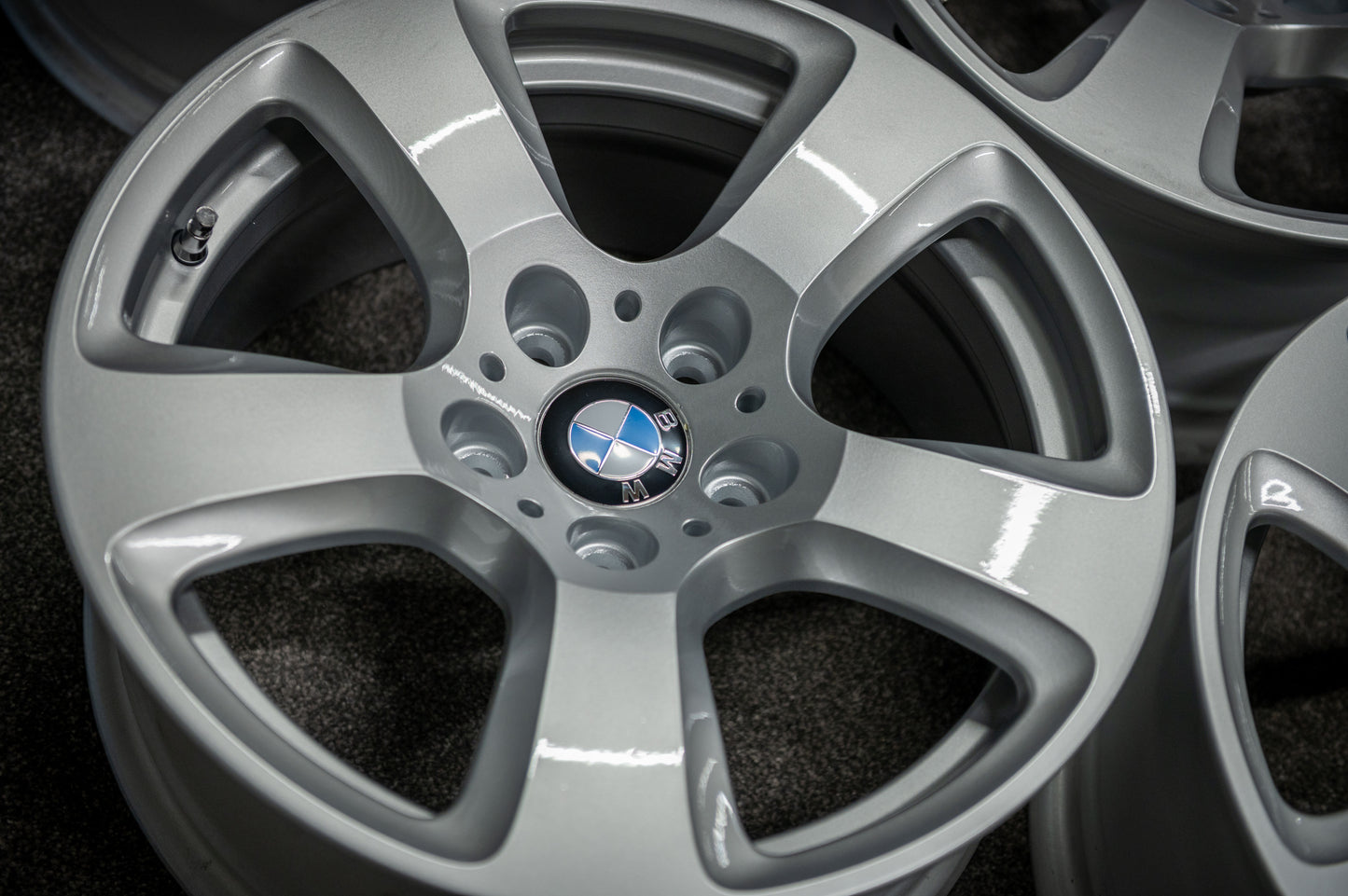 *Refurbished* Genuine 17" BMW 5 Series 243M Alloy Wheels 5x120 6777346 - Autosthetic