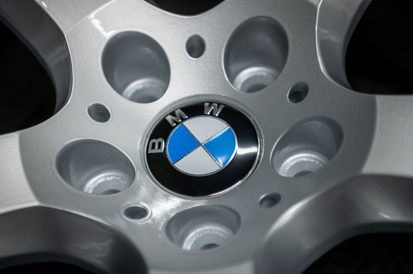 *Refurbished* Genuine 17" BMW 5 Series 243M Alloy Wheels 5x120 6777346 - Autosthetic