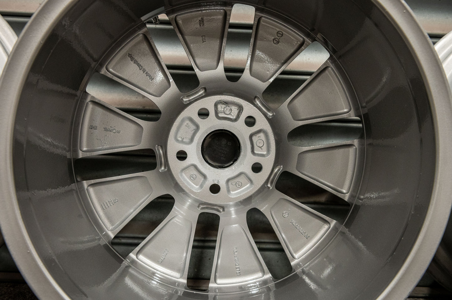 *Refurbished* Genuine 18" VW Golf 'Bilbao' Alloy Wheels 5x112 1K0601025BE