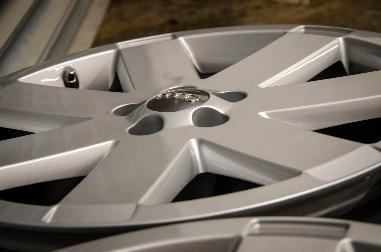 *Refurbished* Genuine 18" Audi TT Mk1 V6 3.2 Ronal Alloy Wheels 5x100 8N0601025T - Autosthetic