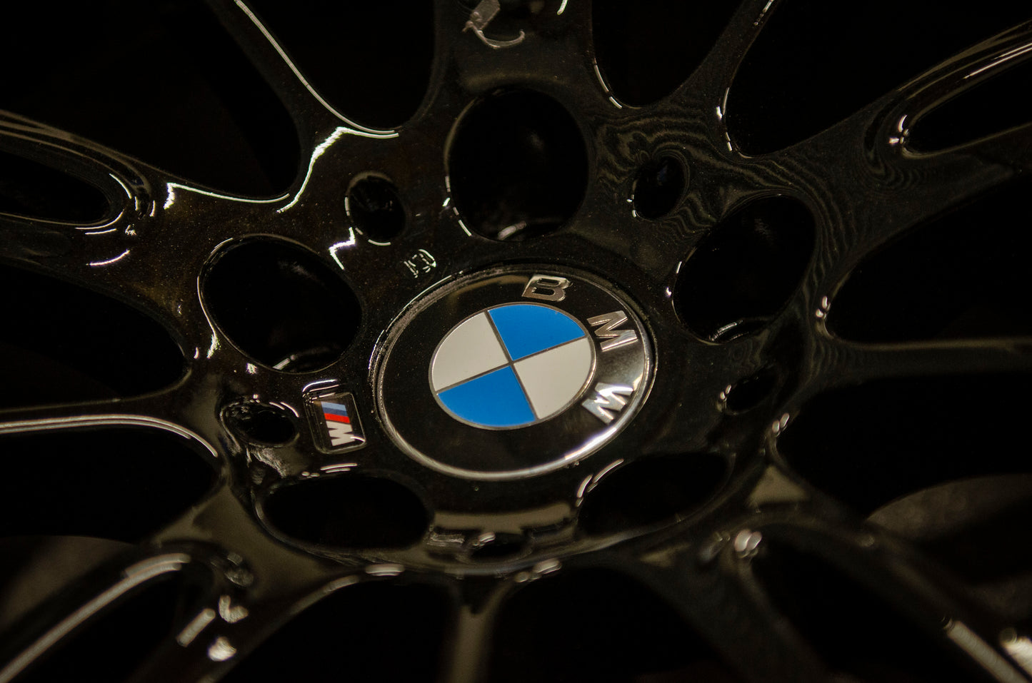 *Refurbished* Genuine 18" BMW 3 Series MV3 Staggered Alloy Wheels 5x120 - Autosthetic
