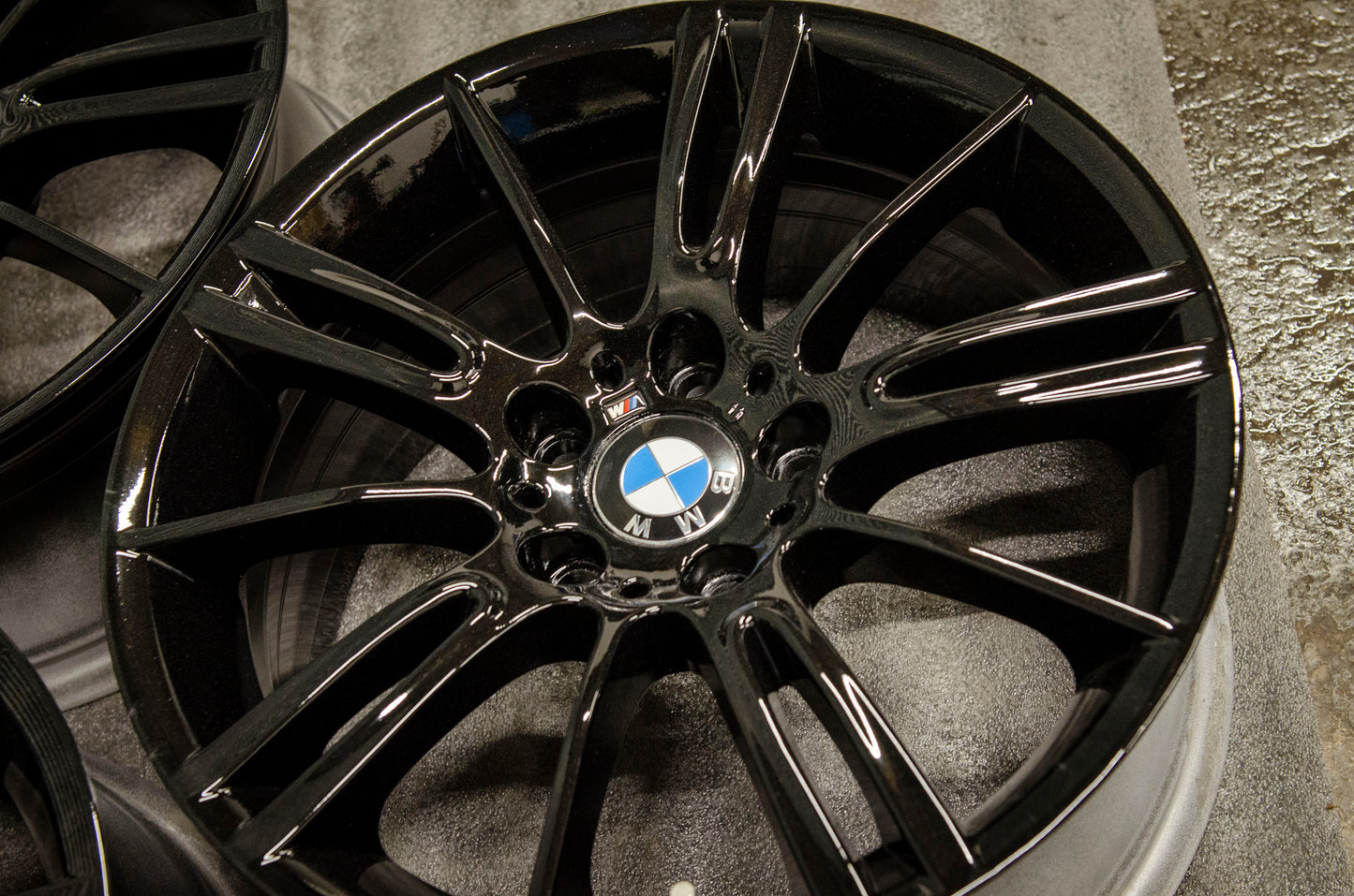 *Refurbished* Genuine 18" BMW 3 Series MV3 Staggered Alloy Wheels 5x120 - Autosthetic