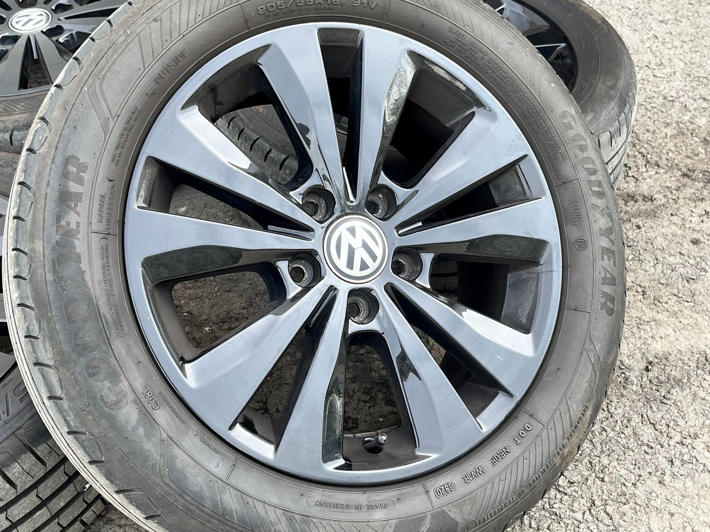 Genuine 16" VW Golf Mk6/7 Alloy Wheels & Tyres 5x112 - Autosthetic