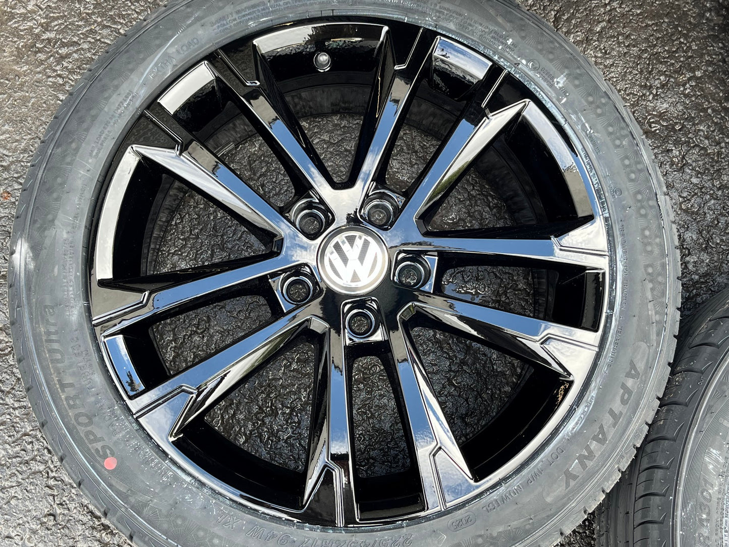 *Refurbished* Genuine 17" VW Golf Mk7 'Singapore' Alloy Wheels & Brand New Tyres 5x112 5G0601025AK