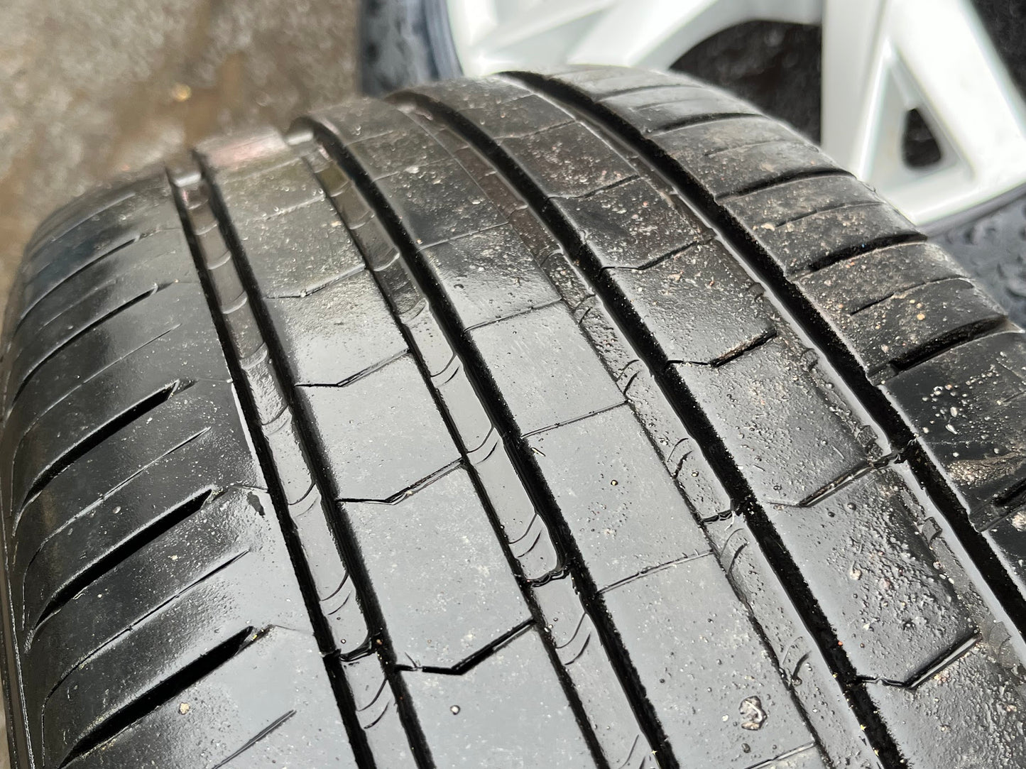 Genuine 17" Audi A4 Alloy Wheels & Tyres 5x112