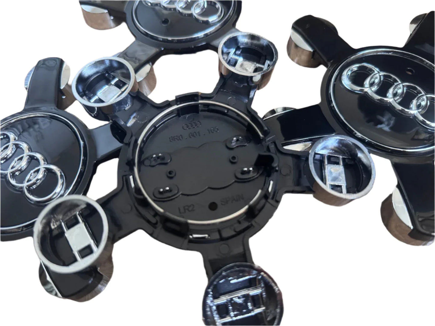 4x 135mm A3/A4/A5/A6/A7/A8/TT Style Star Wheel Centre Caps 8R0601165 Black - Autosthetic