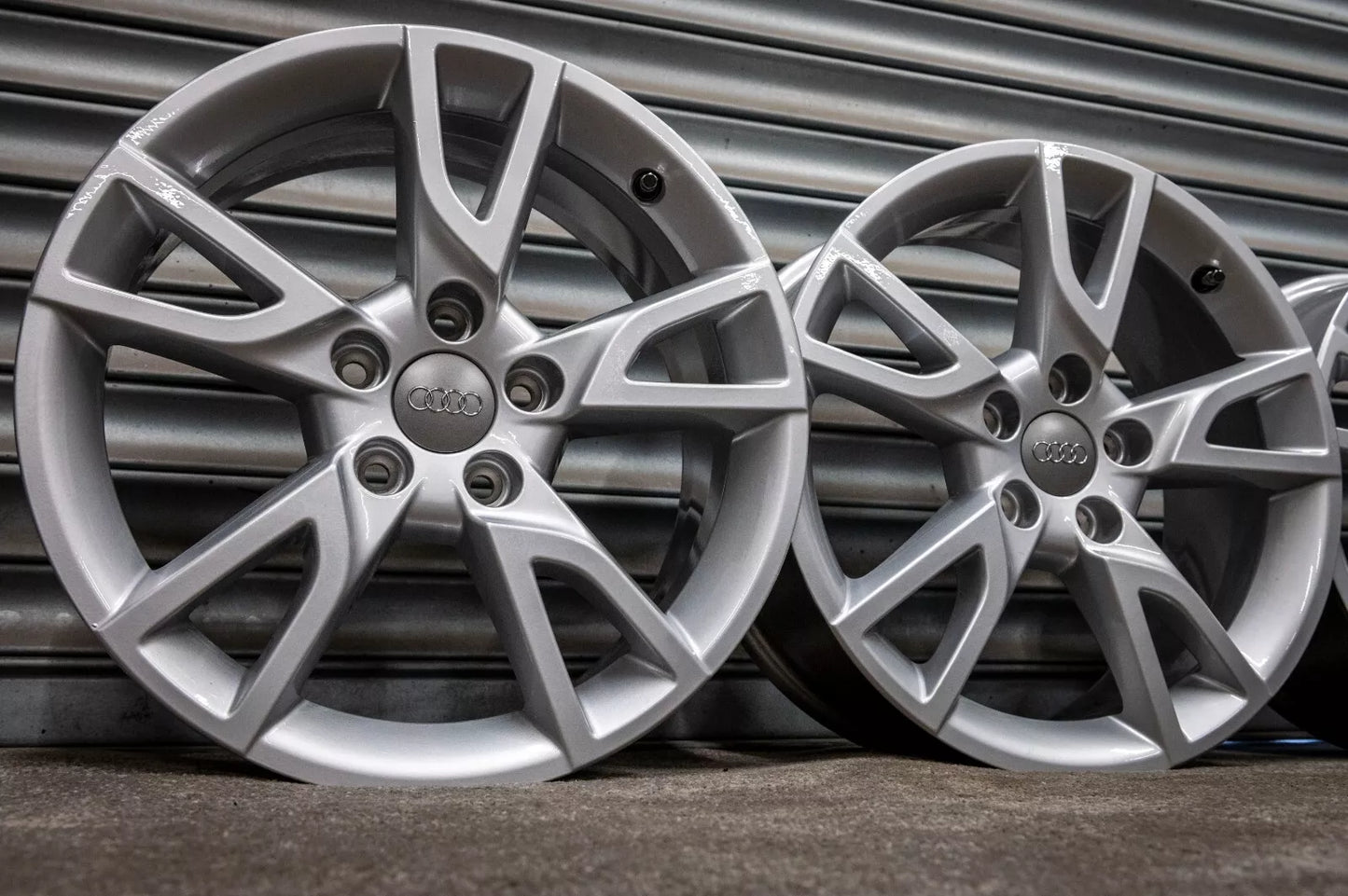 *Refurbished* Genuine 17" Audi Q3 Alloy Wheels 5x112 8U0071497