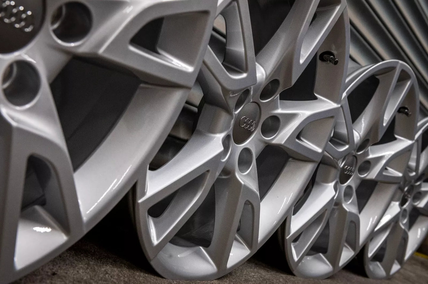 *Refurbished* Genuine 17" Audi Q3 Alloy Wheels 5x112 8U0071497