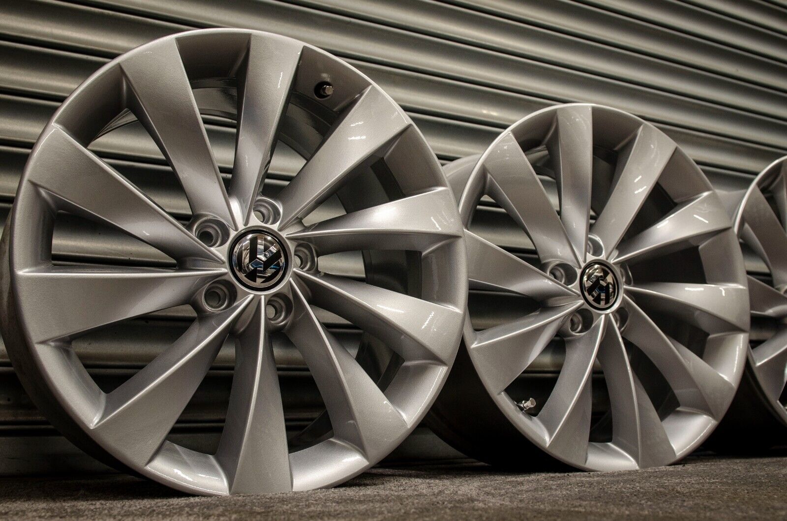 Refurbished Genuine 18" VW Scirocco/Passat Turbine Interlagos 5x112 Alloy Wheels 3C8601025D - Autosthetic