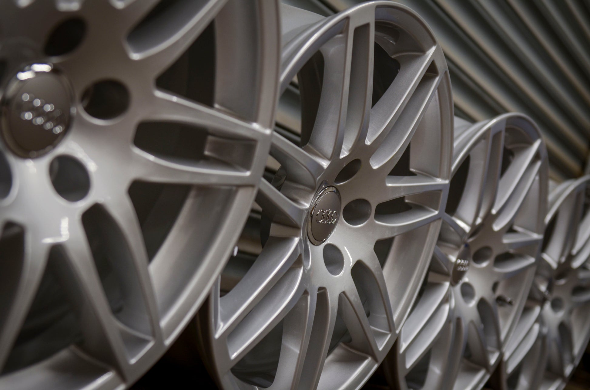 *Refurbished* Genuine 18" Audi A4 Le Mans Alloy Wheels 5x112 8E0601025BA - Autosthetic