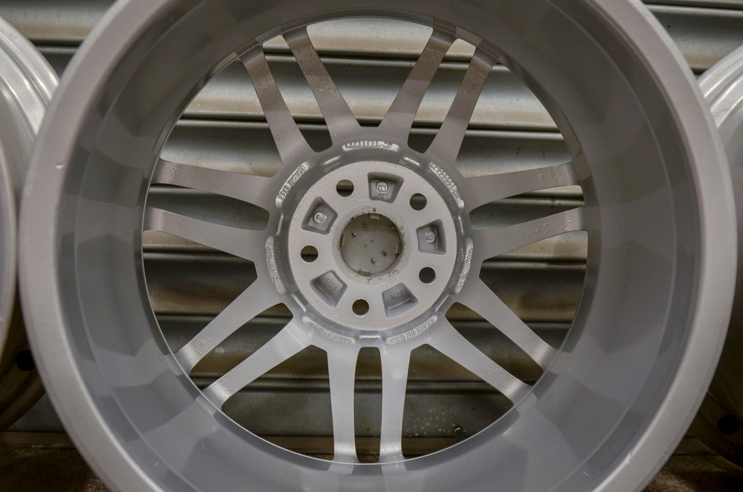 *Refurbished* Genuine 18" Audi A4 Le Mans Alloy Wheels 5x112 8E0601025BA - Autosthetic