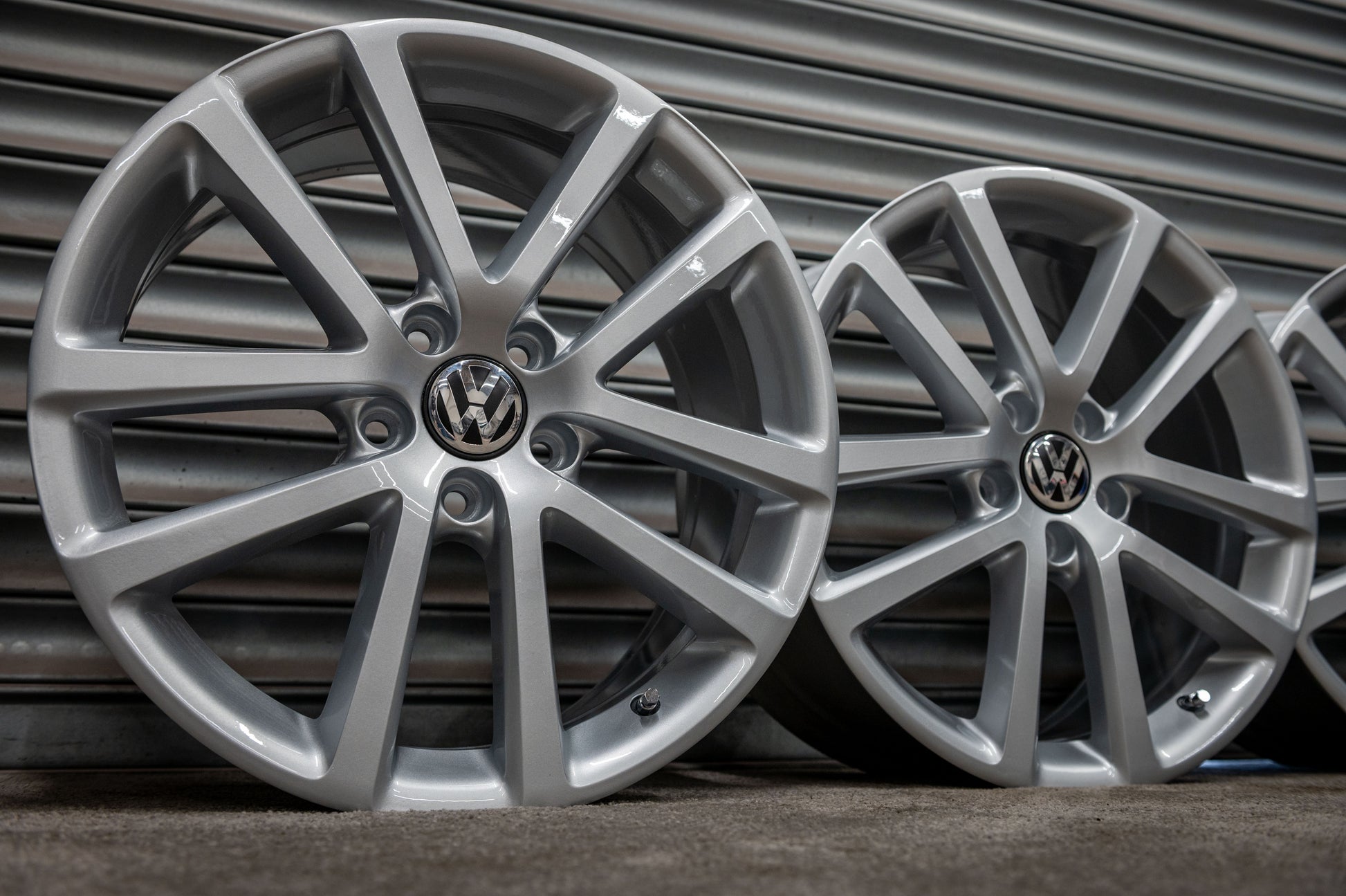 *Refurbished* Genuine 18" VW Charleston Golf Alloys Wheels 5x112 1K0601025AG - Autosthetic