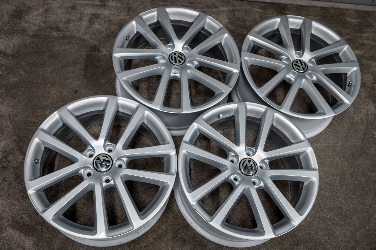 *Refurbished* Genuine 18" VW Charleston Golf Alloys Wheels 5x112 1K0601025AG - Autosthetic