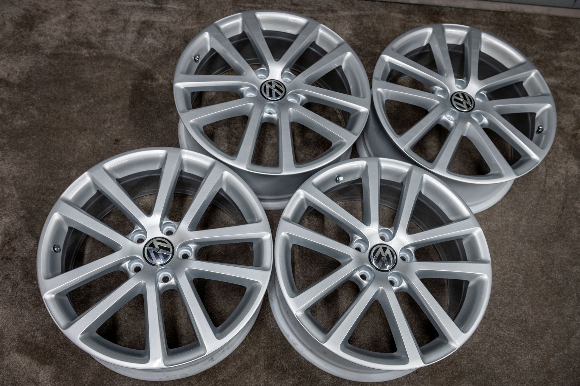 *Refurbished* Genuine 18" VW Charleston Golf Alloys Wheels 5x112 1K0601025AG - Autosthetic