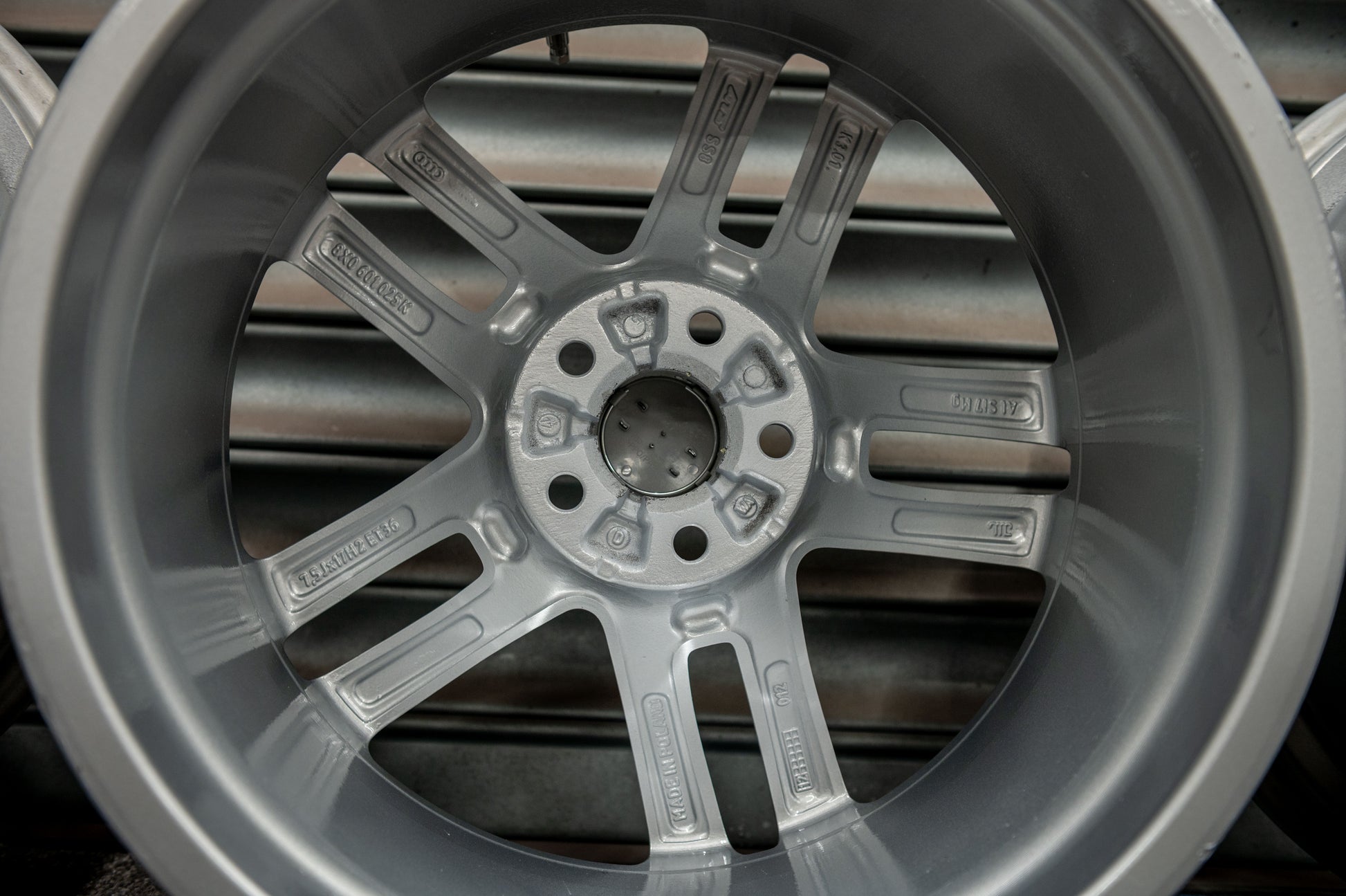 *Refurbished* Genuine 17" Audi A1 Alloy Wheels 5x100 8X0601025K - Autosthetic