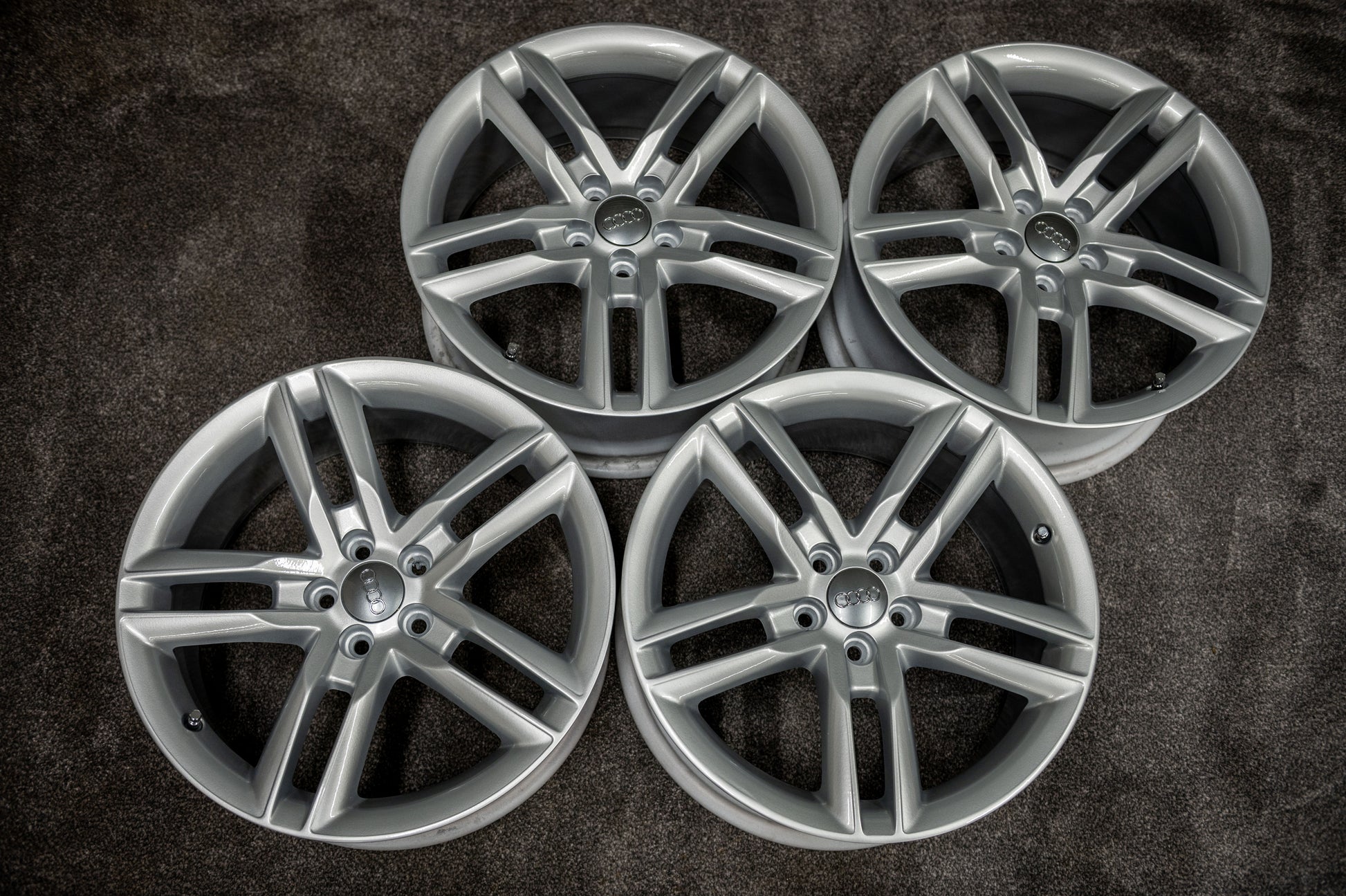 *Refurbished* Genuine 17" Audi A1 Alloy Wheels 5x100 8X0601025K - Autosthetic