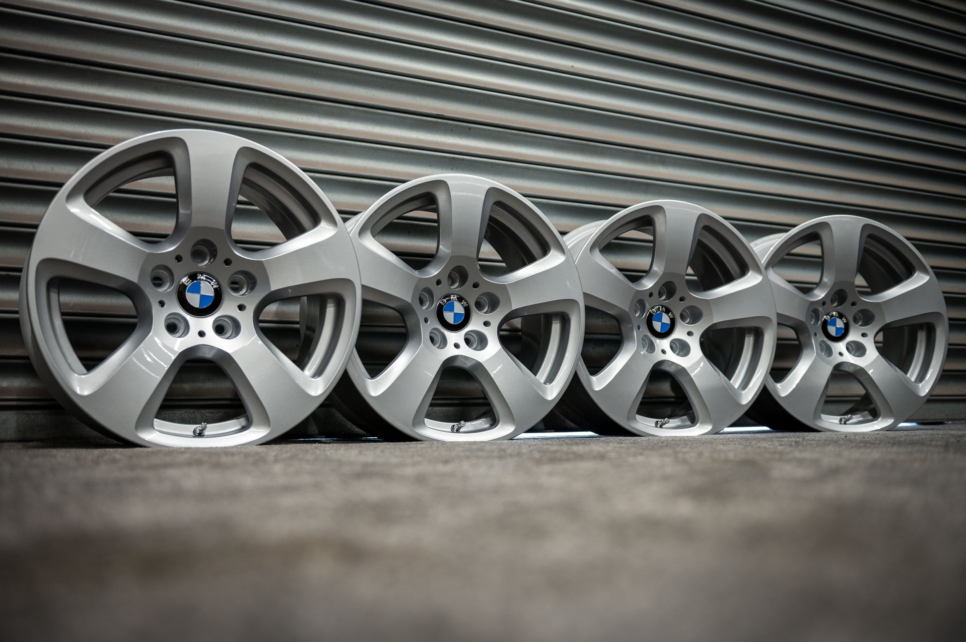 *Refurbished* Genuine 17" BMW 5 Series 243M Alloy Wheels 5x120 6777346 - Autosthetic