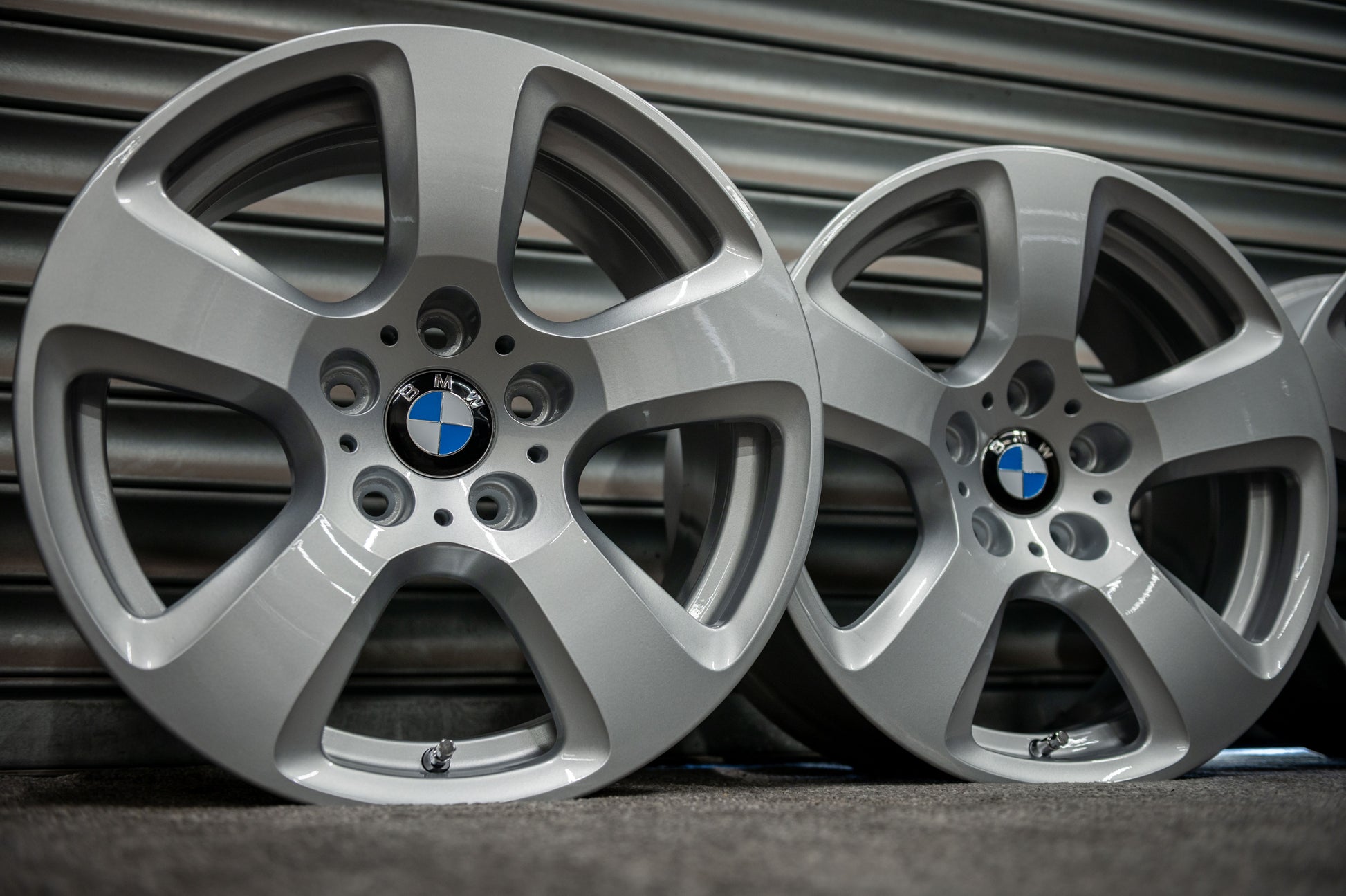 *Refurbished* Genuine 17" BMW 5 Series 243M Alloy Wheels 5x120 6777346 - Autosthetic