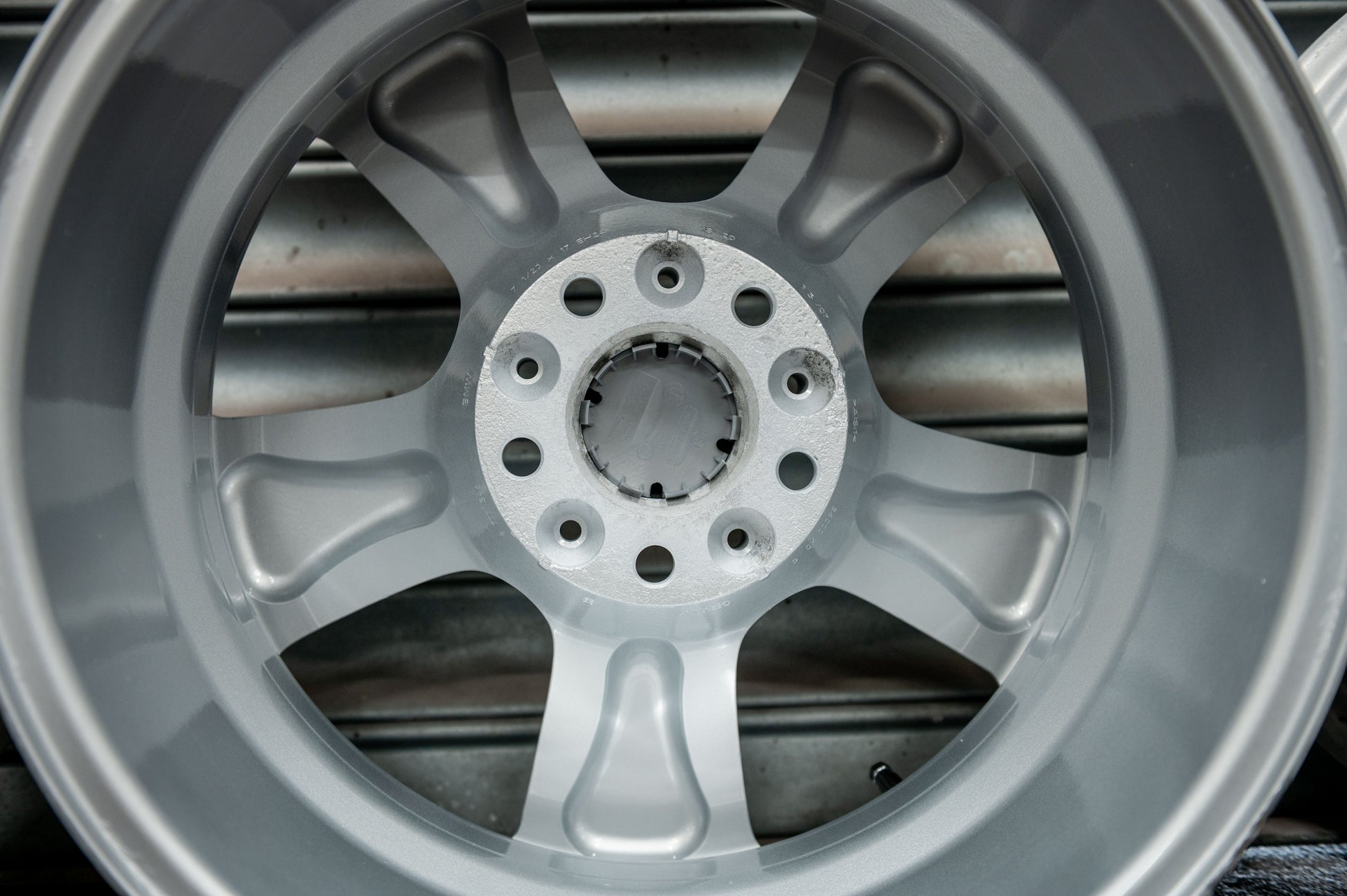 *Refurbished* Genuine 17" BMW 5 Series 243M Alloy Wheels 5x120 6777346 - Autosthetic