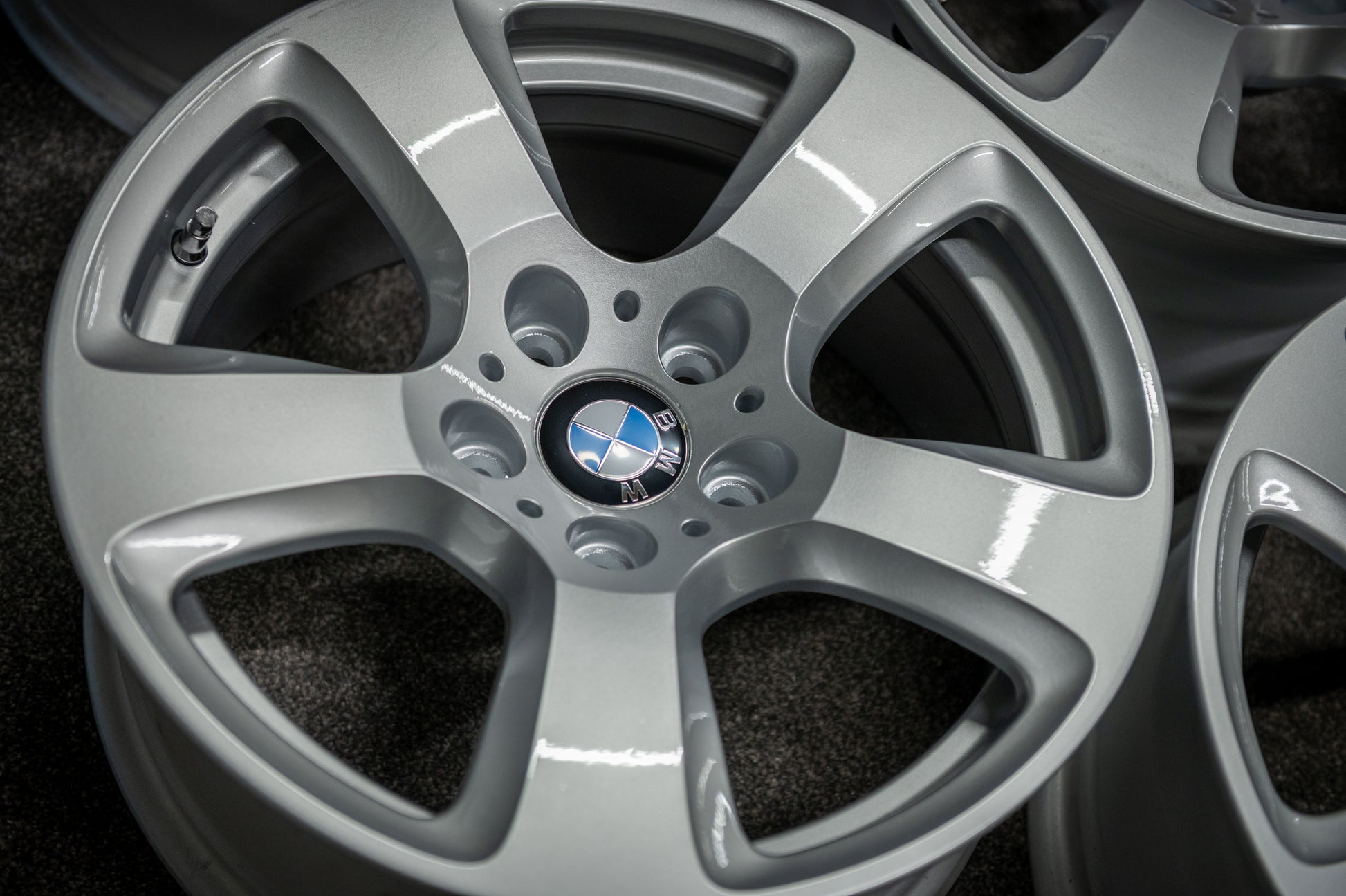 *Refurbished* Genuine 17" BMW 5 Series 243M Alloy Wheels 5x120 6777346 - Autosthetic