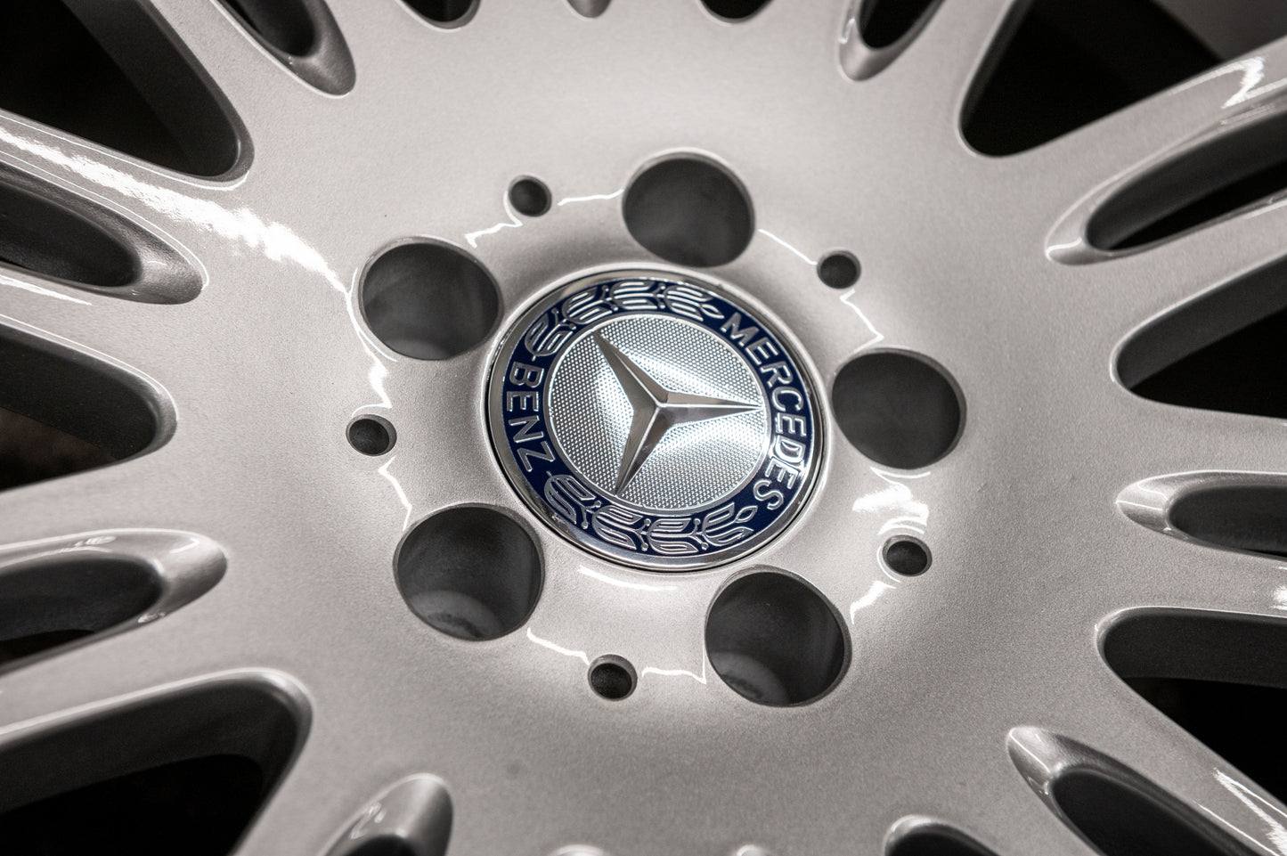 *Refurbished* Genuine 18" Mercedes E-Class W211 Staggered Alloy Wheels 5x112