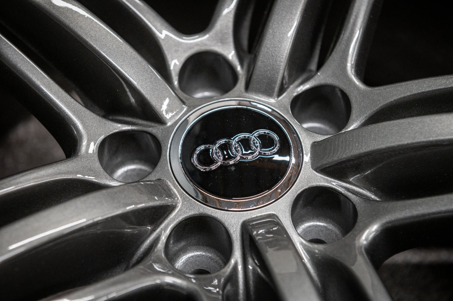 *Refurbished* Genuine 19" Audi A5/S5 Segment Peeler Speedline Wheels 5x112 8T0601025T