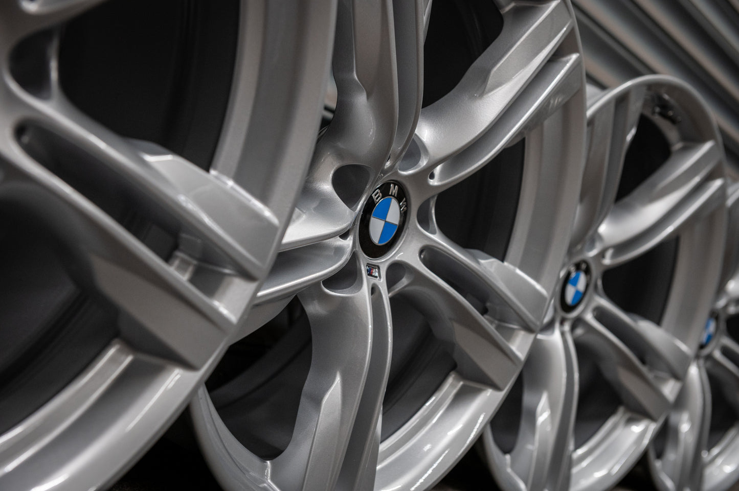 *Refurbished* Genuine 19" BMW X5/X6 467M Staggered Alloy Wheels 5x120 M-Sport - Autosthetic