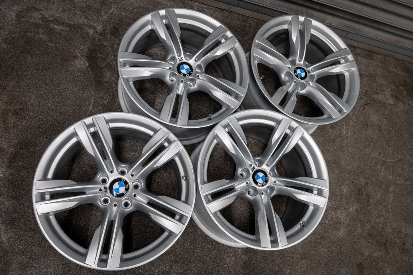 *Refurbished* Genuine 19" BMW X5/X6 467M Staggered Alloy Wheels 5x120 M-Sport - Autosthetic