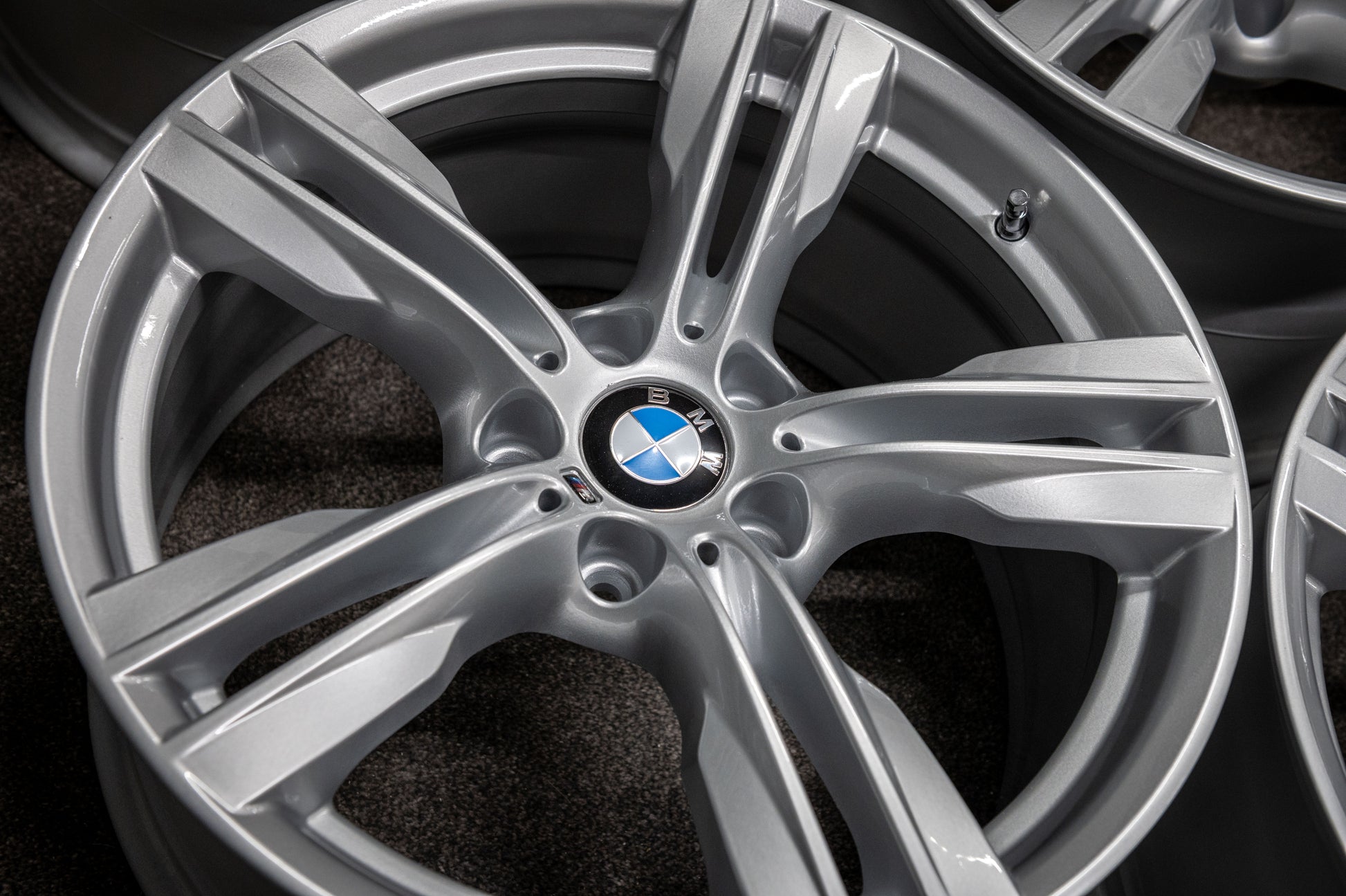*Refurbished* Genuine 19" BMW X5/X6 467M Staggered Alloy Wheels 5x120 M-Sport - Autosthetic