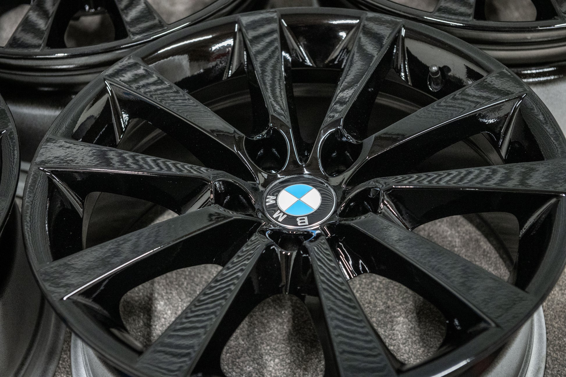*Refurbished* Genuine 18" BMW 5 Series F10/F11 328M Alloy Wheels 5x120 - Autosthetic