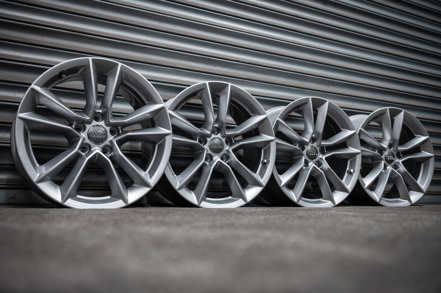*Refurbished* Genuine 17" Audi A5 Alloy Wheels 5x112 8W0601025AG - Autosthetic