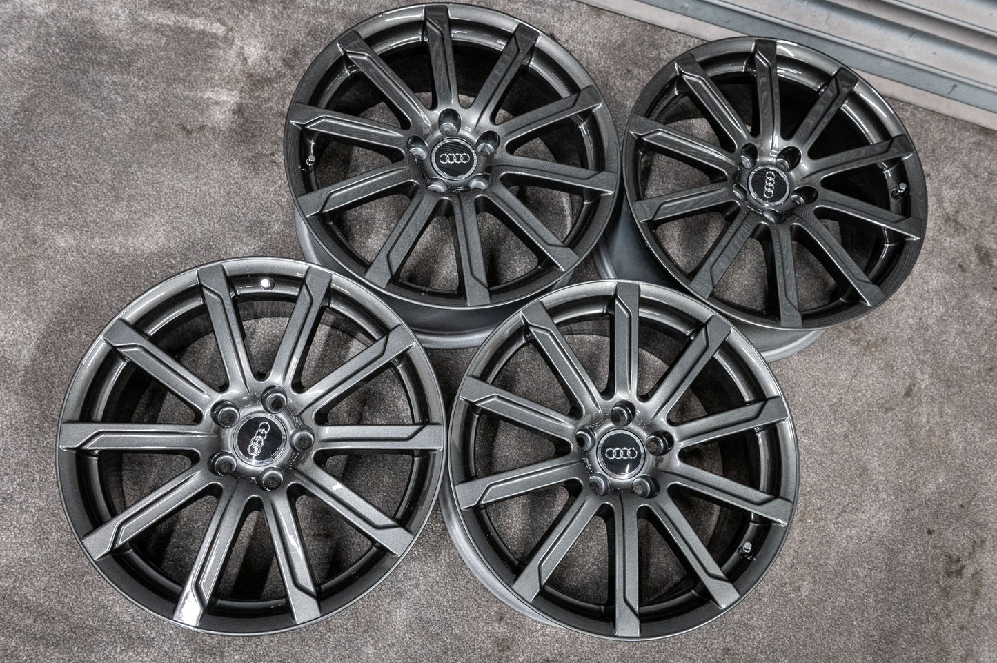 *Refurbished* Genuine 18" Audi A4/A6 S-Line Alloy Wheels 5x112 4F0601025DD - Autosthetic